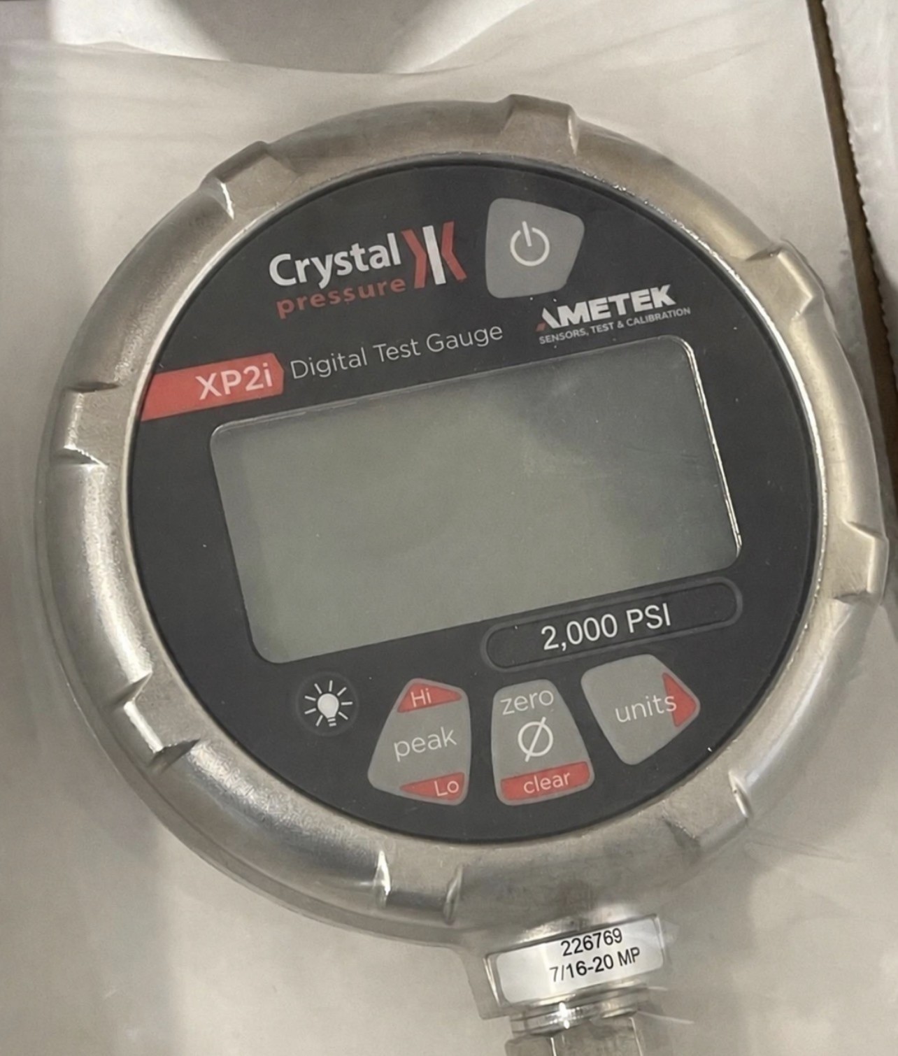 Crystal Engineering Corp. XP2i Digital Pressure Test Gauge 2,000PSI Crystal Engineering Corp. XP2i Digital Pressure Test Gauge 2,000PSI