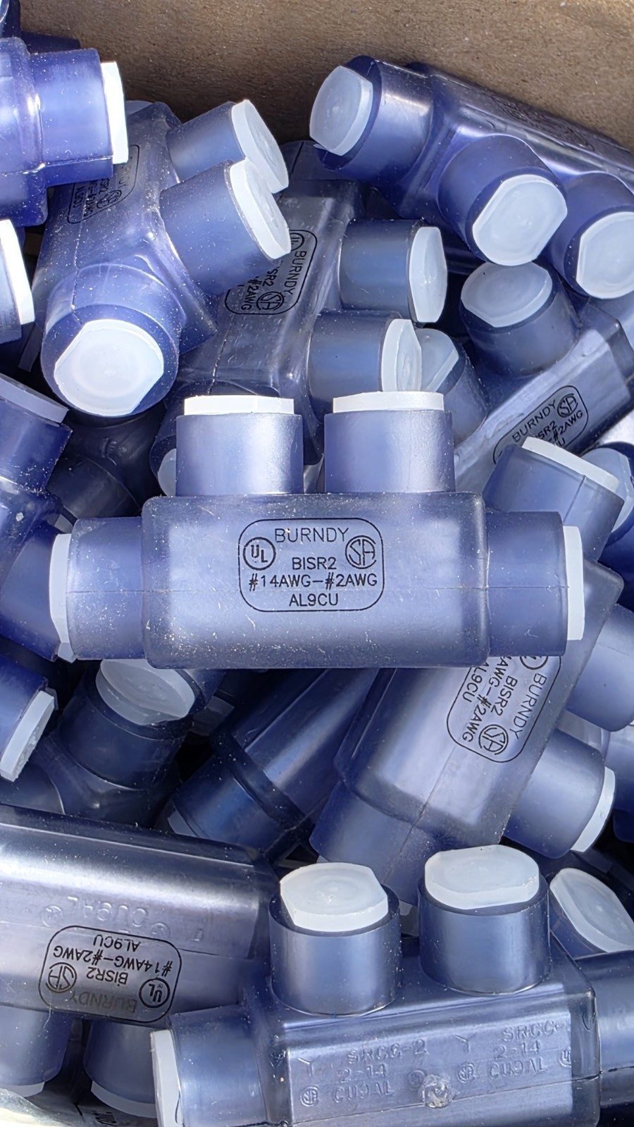 Single Burndy BISR2 Insulated Multitap Connector 14AWG-2AWG AL9CU Single Burndy BISR2 Insulated Multitap Connector 14AWG-2AWG AL9CU