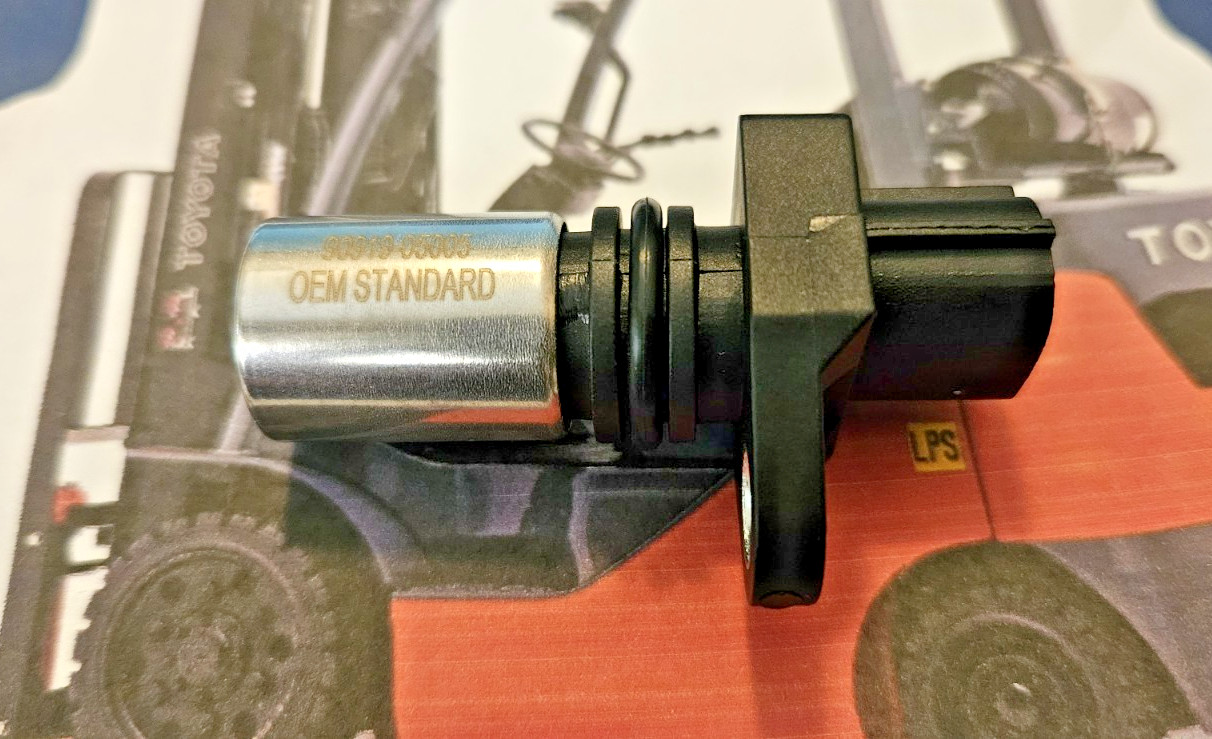 TOYOTA FORKLIFT 19311-UB030 Crank Position Sensor W/CONECTOR PLUG OEM QUALITY