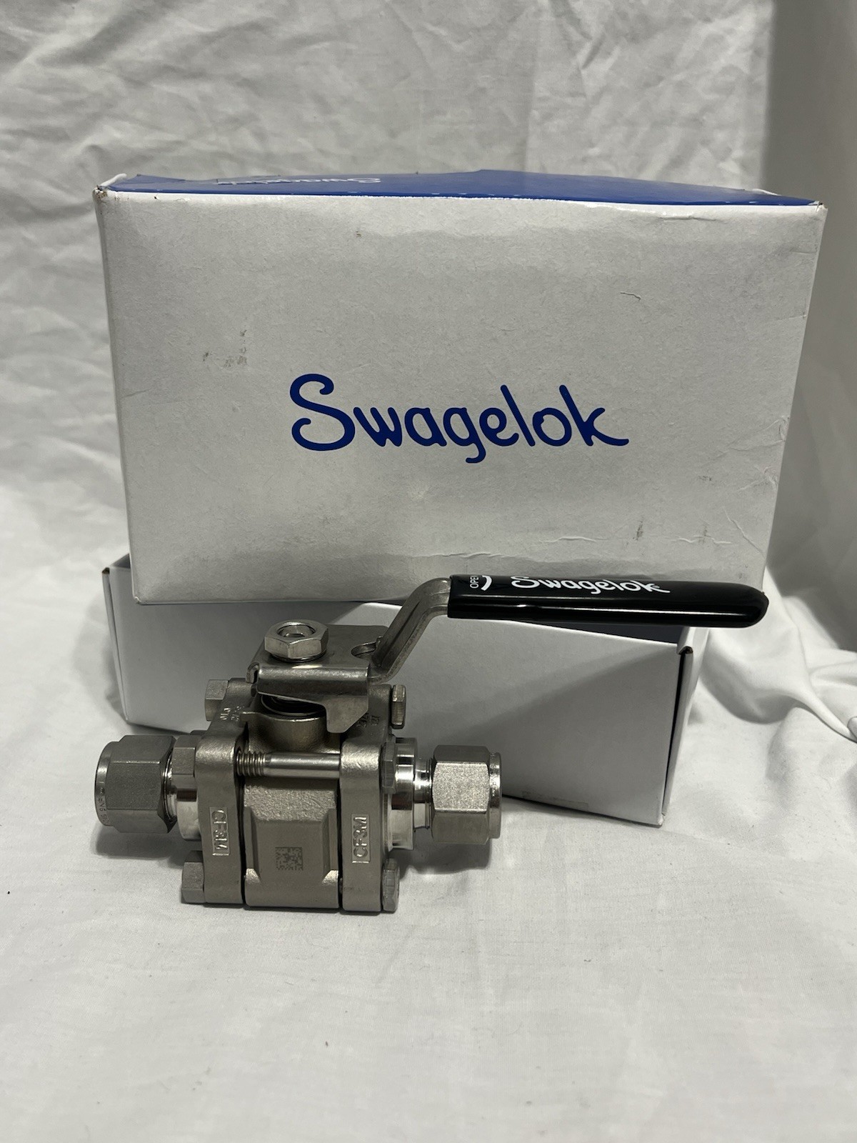 Swagelok SS-63TS8 Stainless Steel Ball Valve, 1/2 Swagelok SS-63TS8 Stainless Steel Ball Valve, 1/2