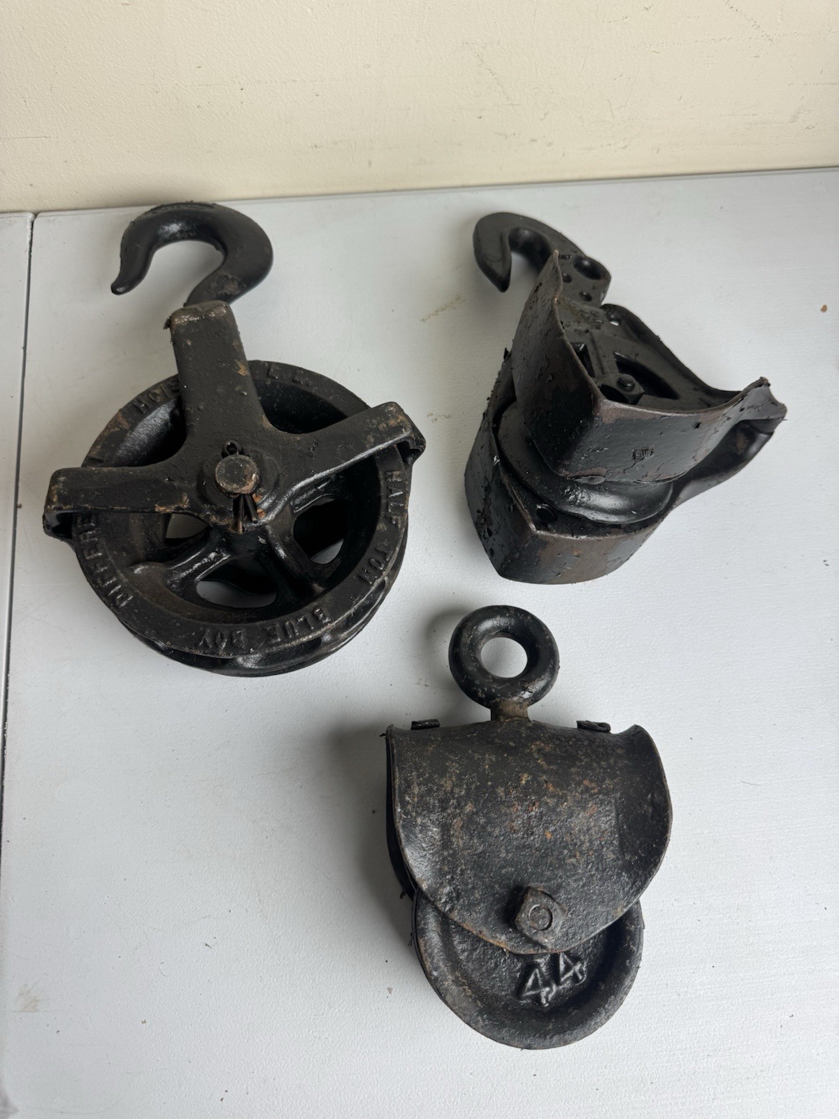 Vtg Chisholm-Moore *BLUE BOY* Half Ton Differential Chain Hoist 2 Extra Pieces Vtg Chisholm-Moore *BLUE BOY* Half Ton Differential Chain Hoist 2 Extra Pieces
