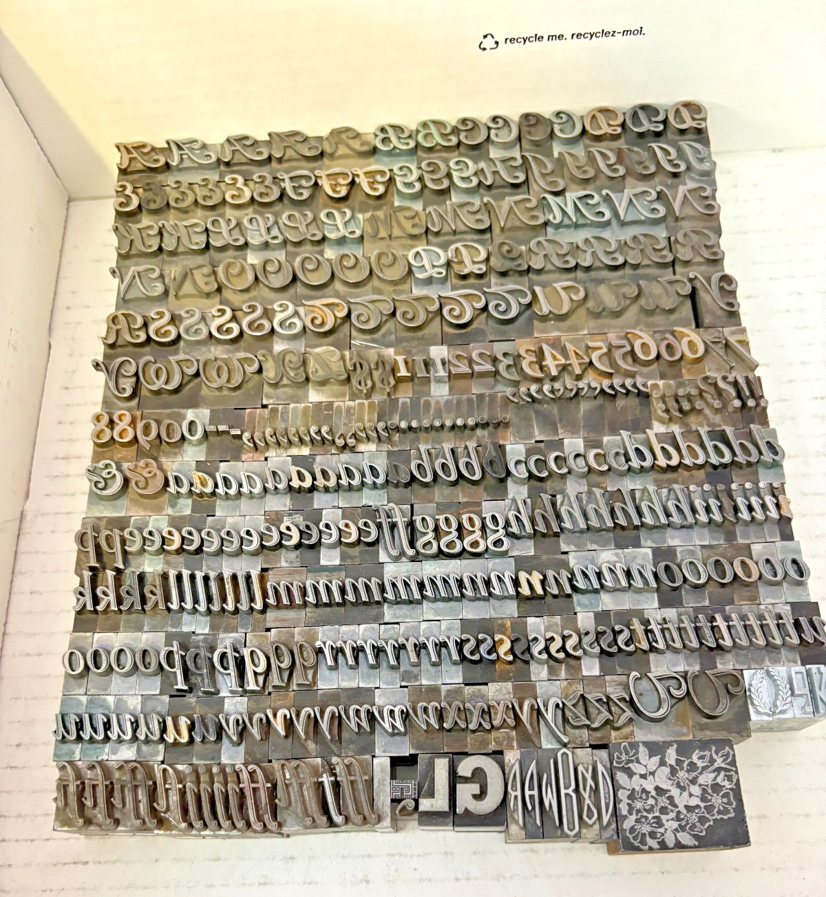 Metal Letterpress Large Type 324 Pieces Plus Bonus 16 Piece Border Set