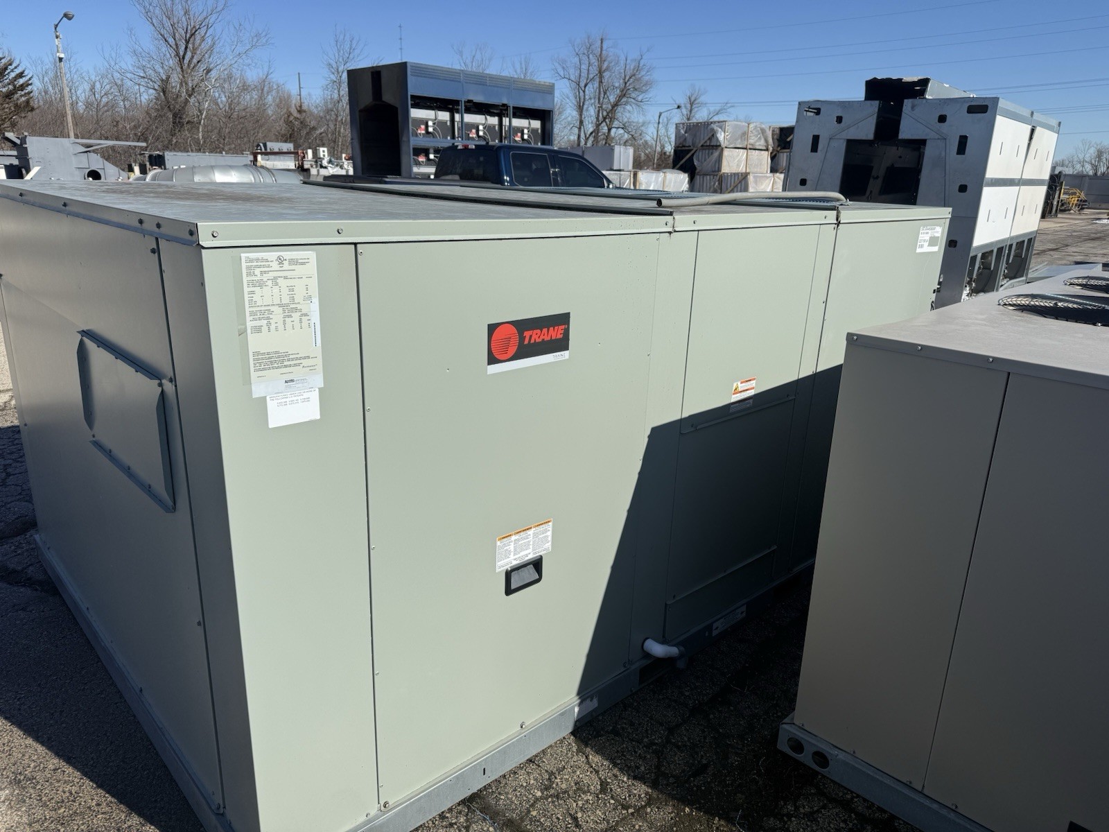 Trane Central 25 Ton Air Conditioner Commerical EBC300 Trane Central 25 Ton Air Conditioner Commerical EBC300