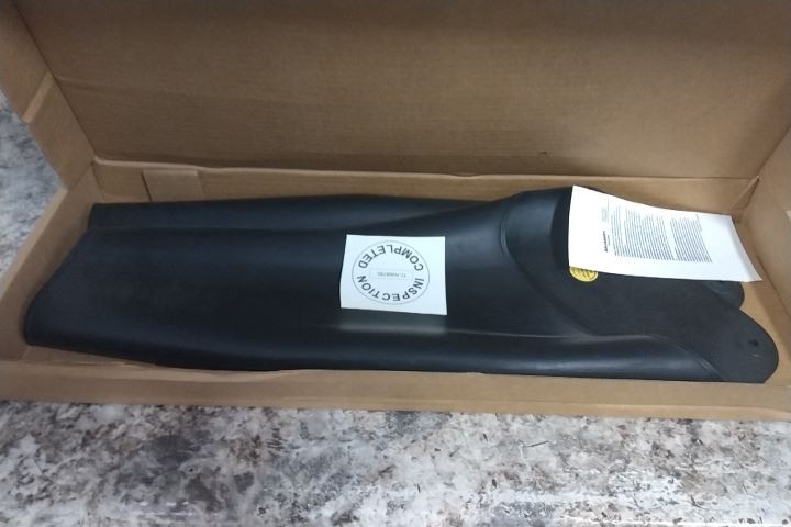 Salisbury 2LB Size L 16 In Sleeve Length Electrical-Insulating Sleeves Salisbury 2LB Size L 16 In Sleeve Length Electrical-Insulating Sleeves