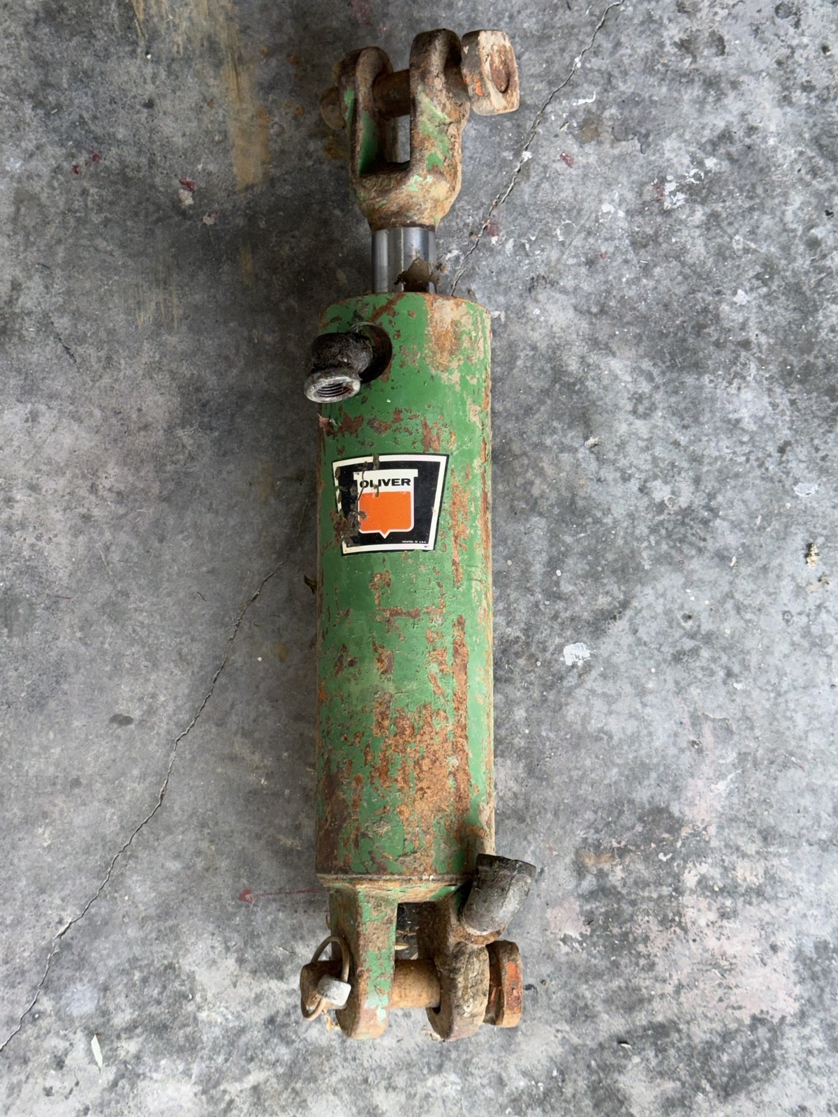 Oliver Hydraulic Cylinder Single Rod Green Steel Tractor Untested Parts Repair
