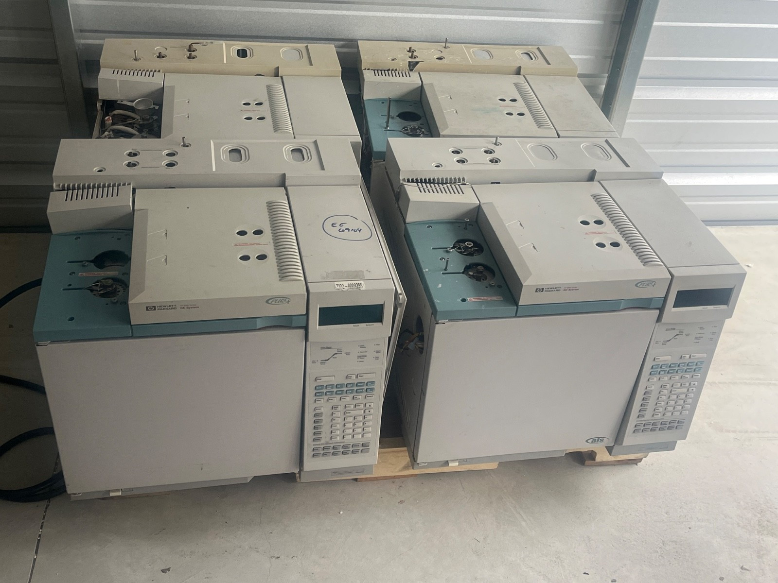 Lot of 4 HP Agilent 6890 Gas Chromatograph GC Systems Pallet For Parts/Repair