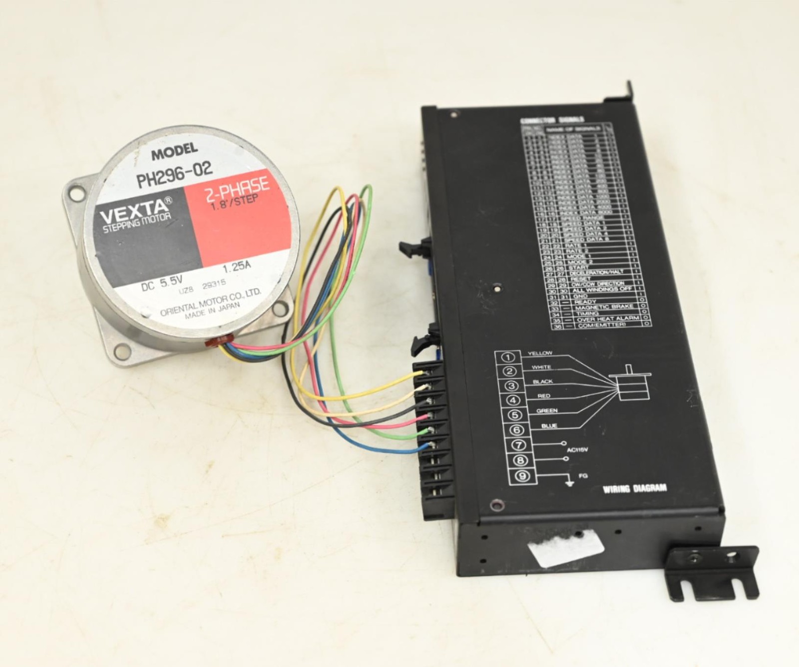 Vexta PH296-02 Stepping Motor & UI215GA Oriental Motor Intelligent Driver (USED) Vexta PH296-02 Stepping Motor & UI215GA Oriental Motor Intelligent Driver (USED)
