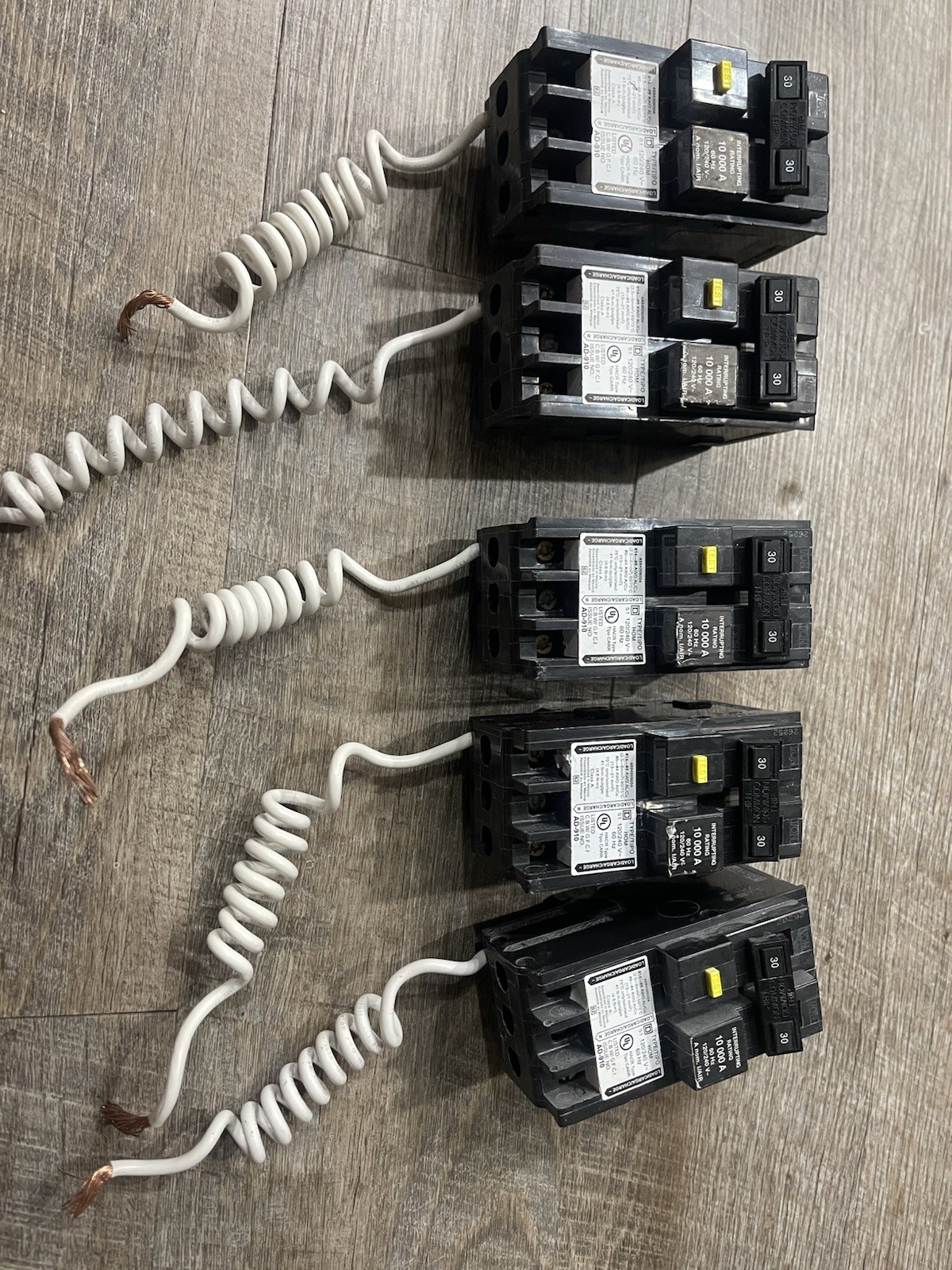 5 PCS Squere D Homeline 2 Pole 30 Amp GFI Circuit Breaker HOM230GFI 5 PCS Squere D Homeline 2 Pole 30 Amp GFI Circuit Breaker HOM230GFI