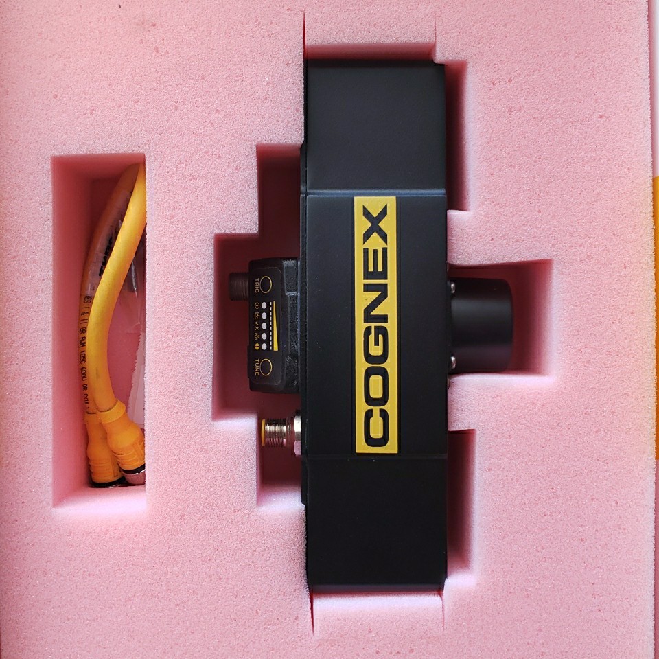 Cognex DM363x-1 Industrial Camera FAST SHIPPING Cognex DM363x-1 Industrial Camera FAST SHIPPING