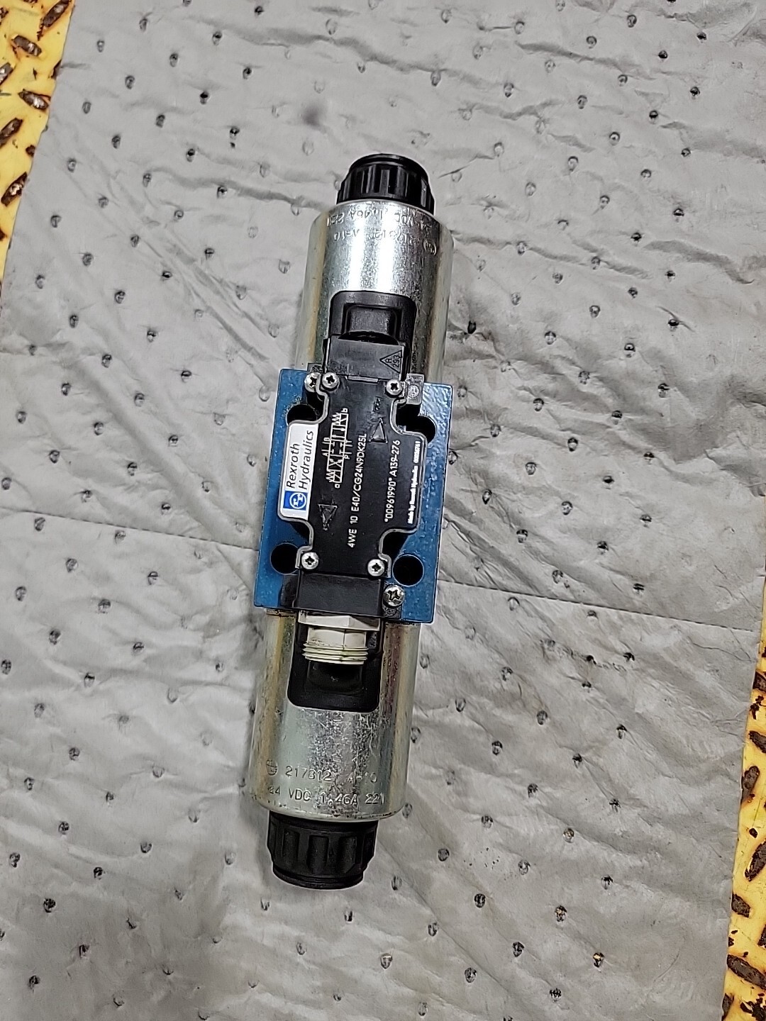 Rexroth 4WE10E40/CG24N9DK25L