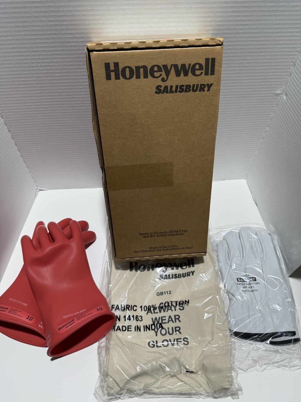 Honeywell Salisbury GK011R/10 Size 10 Type I 11 In Class 0 Electrical Glove Kit Honeywell Salisbury GK011R/10 Size 10 Type I 11 In Class 0 Electrical Glove Kit
