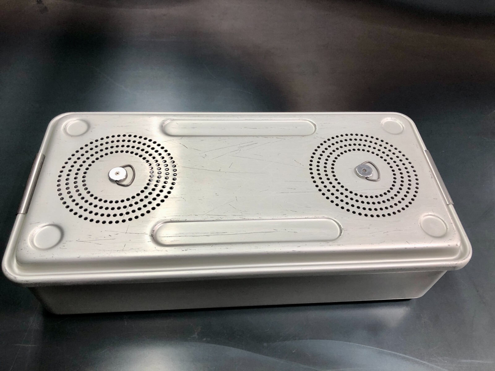 Case Medical SteriTite Sterilization container 22x10x5 w/ upper & lower vents Case Medical SteriTite Sterilization container 22x10x5 w/ upper & lower vents