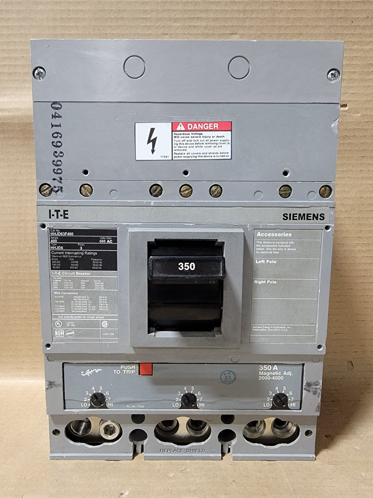 ITE SIEMENS HHJD HHJD63F400 3 POLE 350 AMP TRIP 600V CIRCUIT BREAKER FLAW #32 ITE SIEMENS HHJD HHJD63F400 3 POLE 350 AMP TRIP 600V CIRCUIT BREAKER FLAW #32