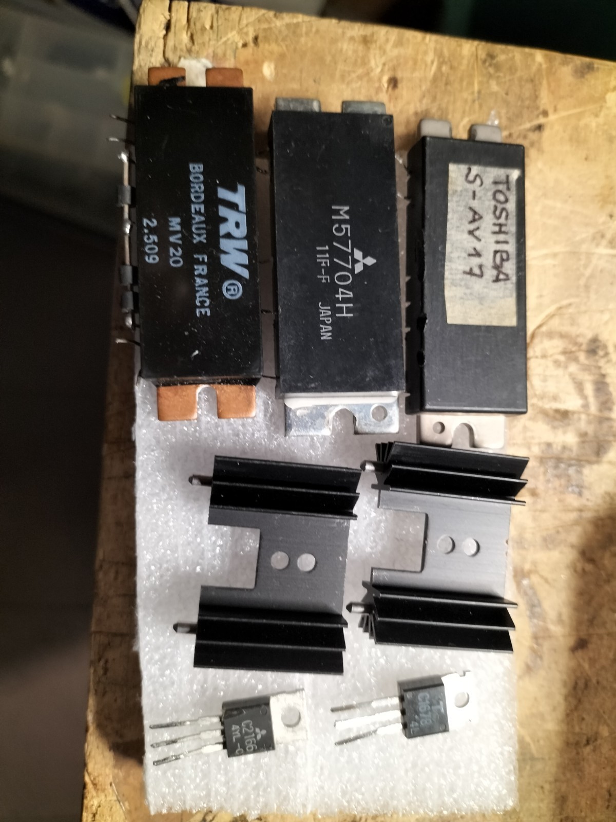 Vintage Electronic Components Lot & RF Modules Mitsubishi,Toshiba,TRW+Transist Vintage Electronic Components Lot & RF Modules Mitsubishi,Toshiba,TRW+Transist