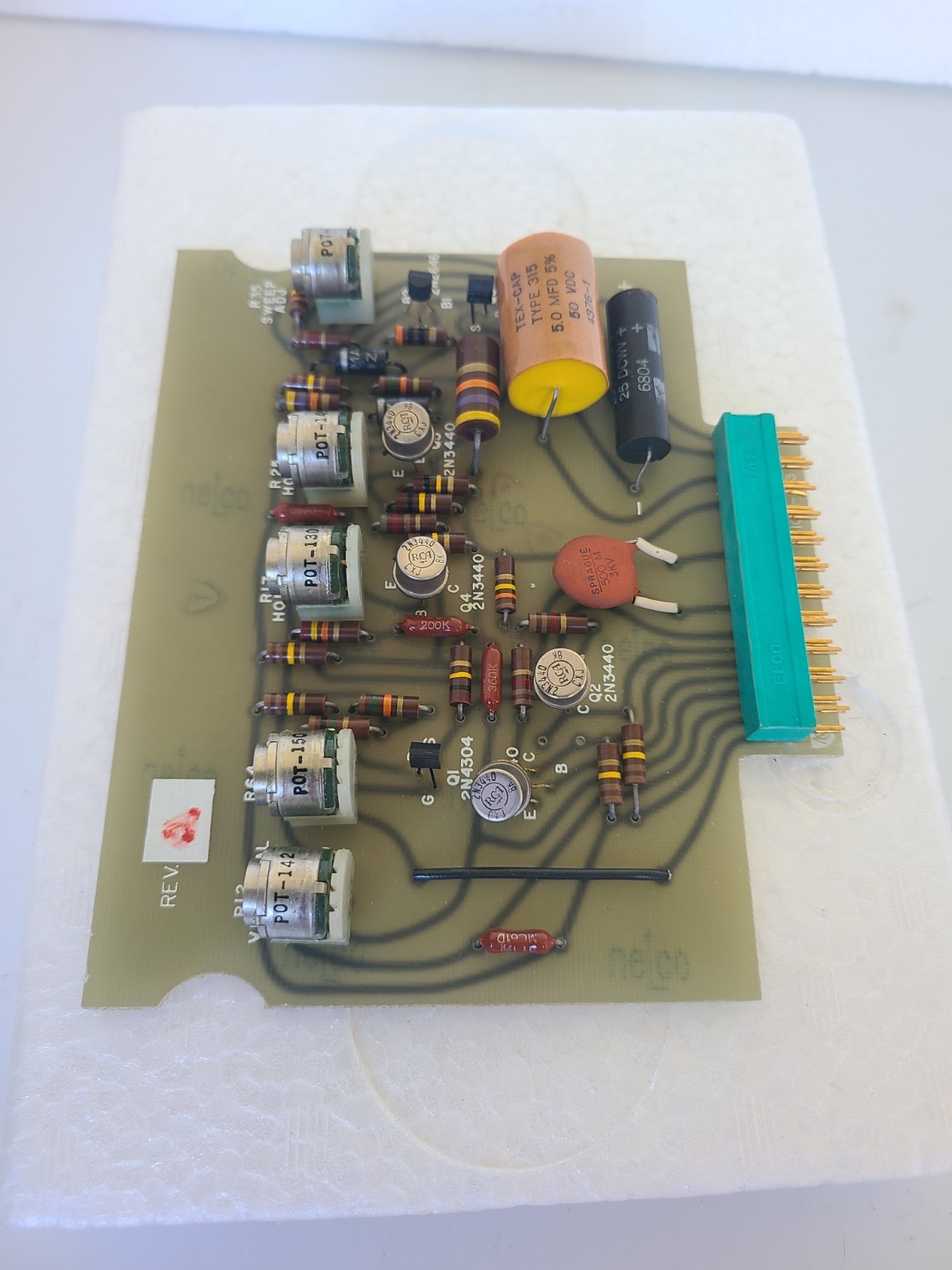 Vintage Board 261001-853 With Elco 7022