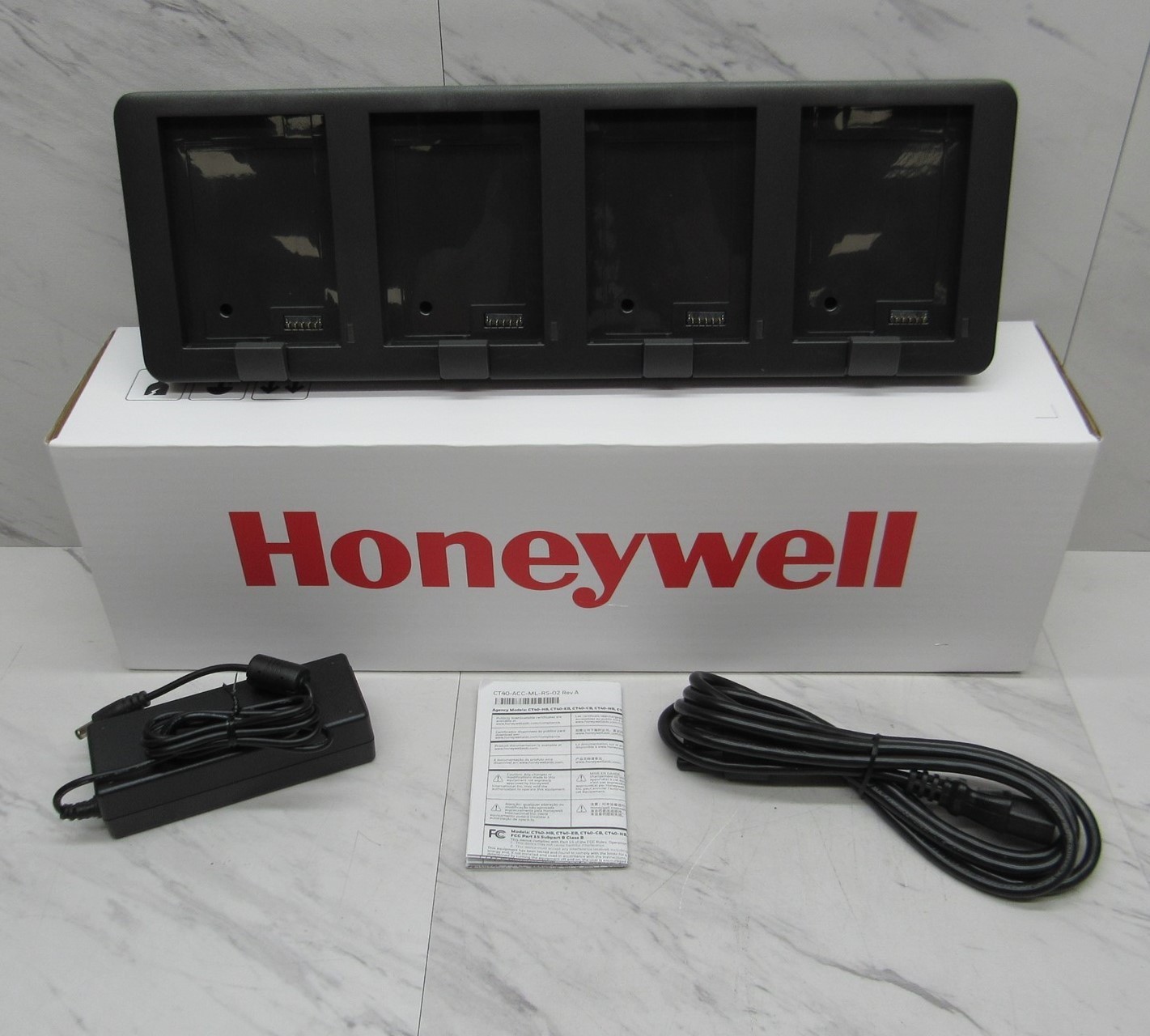 NEW Honeywell Quad Battery Charger Cradle CT40-QBC Dolphin CT40 CT45