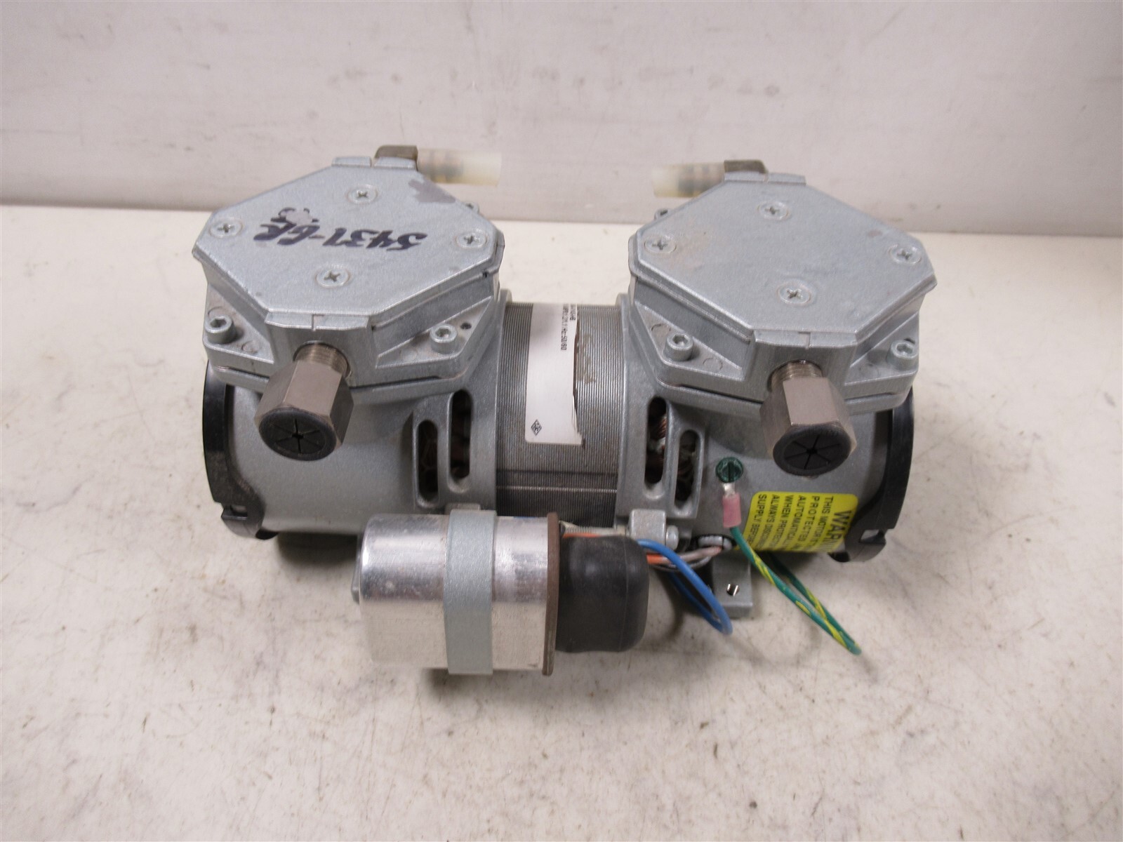GAST Model MAA-V143-HB Medical Diaphragm Pump Compressor Vacuum Pump Commercial GAST Model MAA-V143-HB Medical Diaphragm Pump Compressor Vacuum Pump Commercial