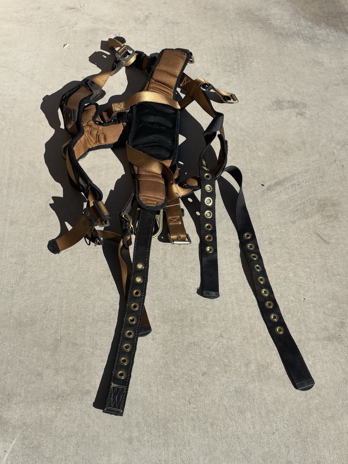 FallTech 7081LX Belted Full Body Harness , Brown/Black, Large - XL FallTech 7081LX Belted Full Body Harness , Brown/Black, Large - XL