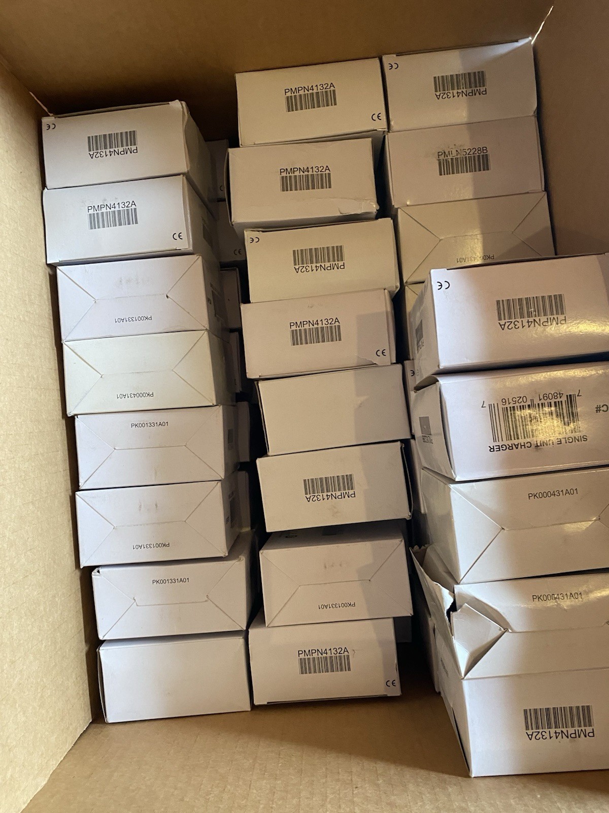 Lot Of 77 New Open Box Motorola PMPN4133A & RLN5288A Chargers Bases Only, No PSU