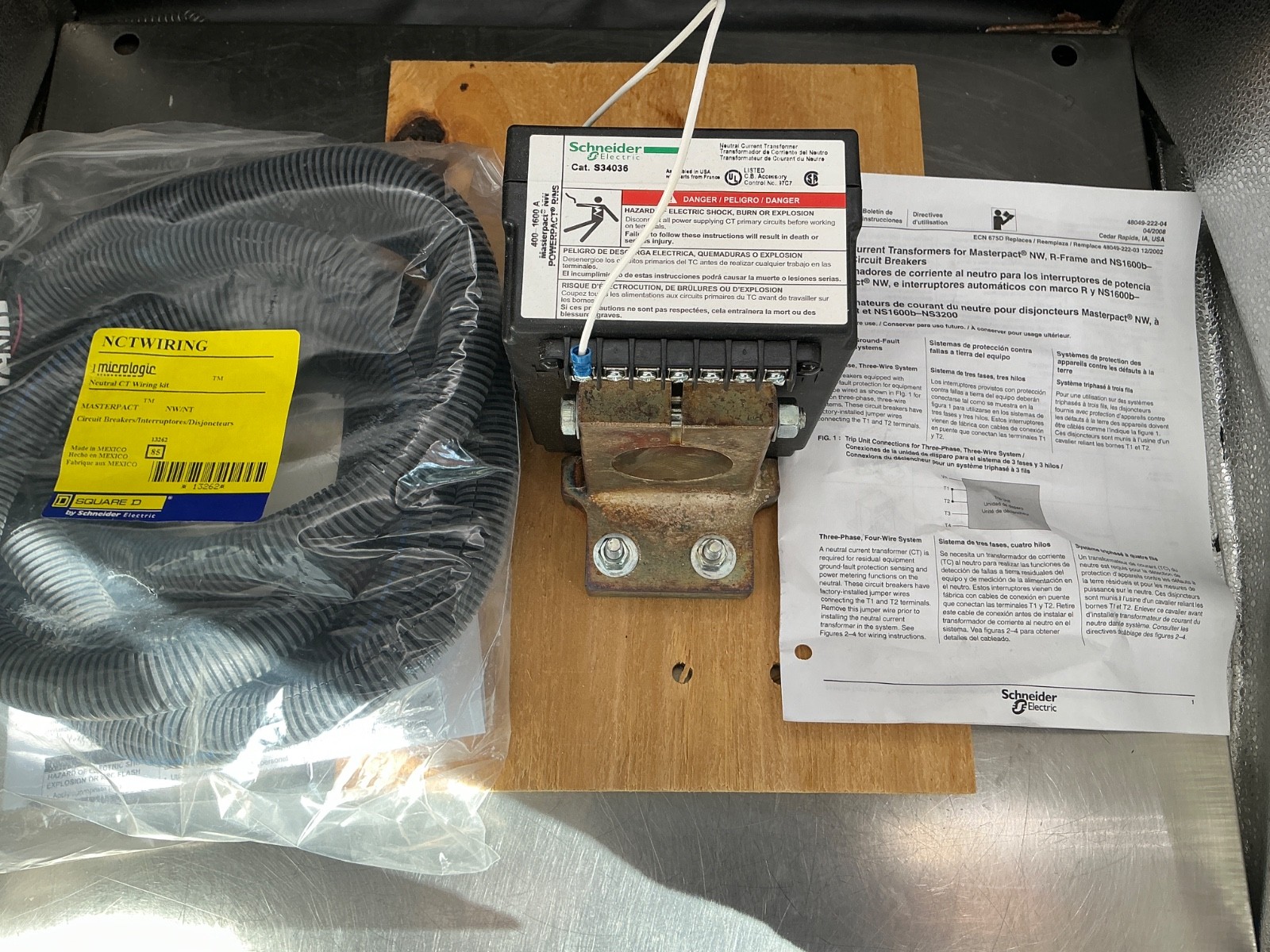 Schneider Electric S34036 Neutral Current Transformer