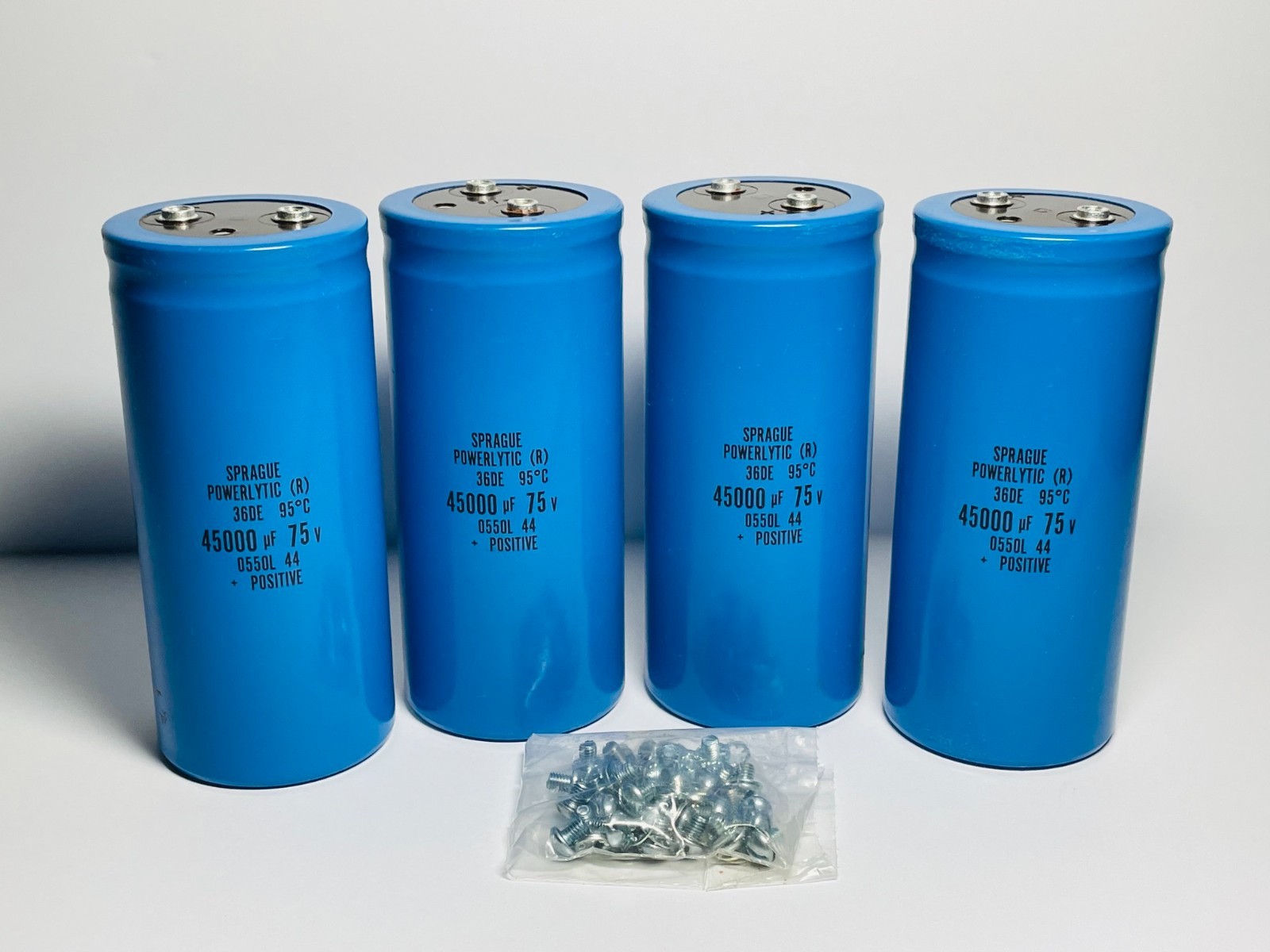 LOT OF 4 SPRAGUE POWERLYTIC (R) 36DE 95°C 45000 uF 75 v 0550L Capacitor + Screws LOT OF 4 SPRAGUE POWERLYTIC (R) 36DE 95°C 45000 uF 75 v 0550L Capacitor + Screws