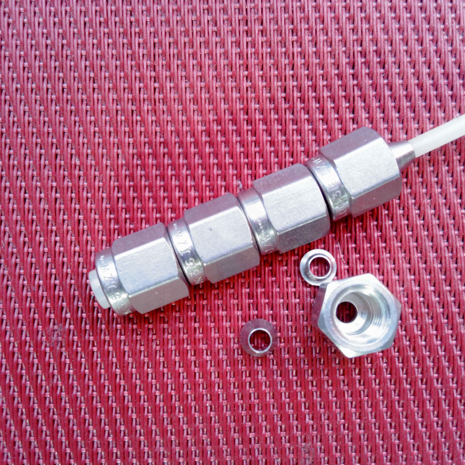 (5x) Swagelok® 1/8\ (5x) Swagelok® 1/8\