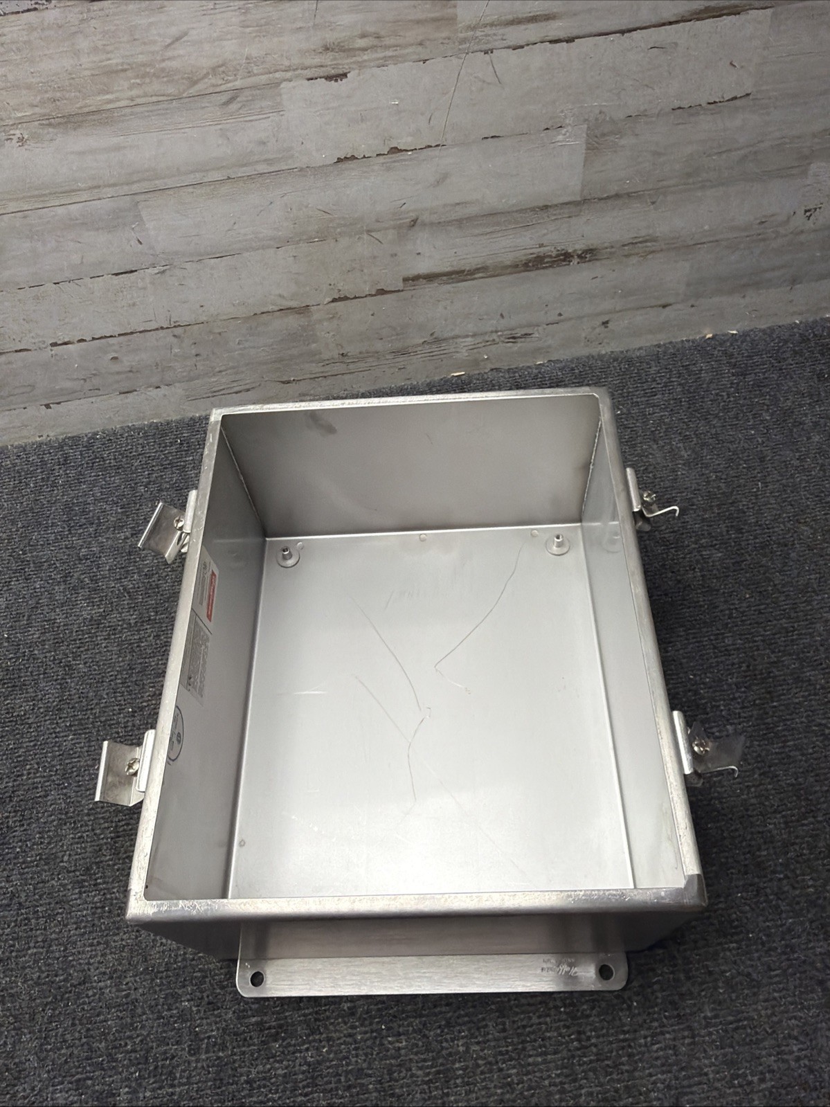 NEW NOS HOFFMAN A-12106NFSS ENCLOSURE (MISSING COVER) NEW NOS HOFFMAN A-12106NFSS ENCLOSURE (MISSING COVER)