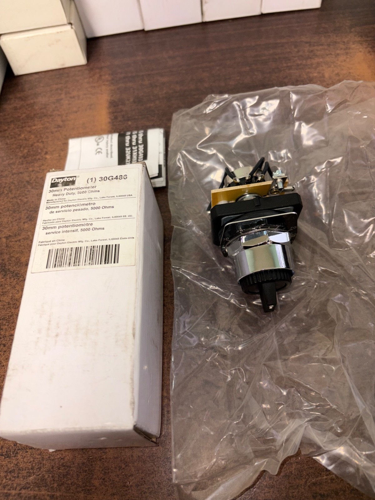 NEW DAYTON 30G486 30MM POTENTIOMETER HEAVY DUTY 50000 OHMS . B333 NEW DAYTON 30G486 30MM POTENTIOMETER HEAVY DUTY 50000 OHMS . B333