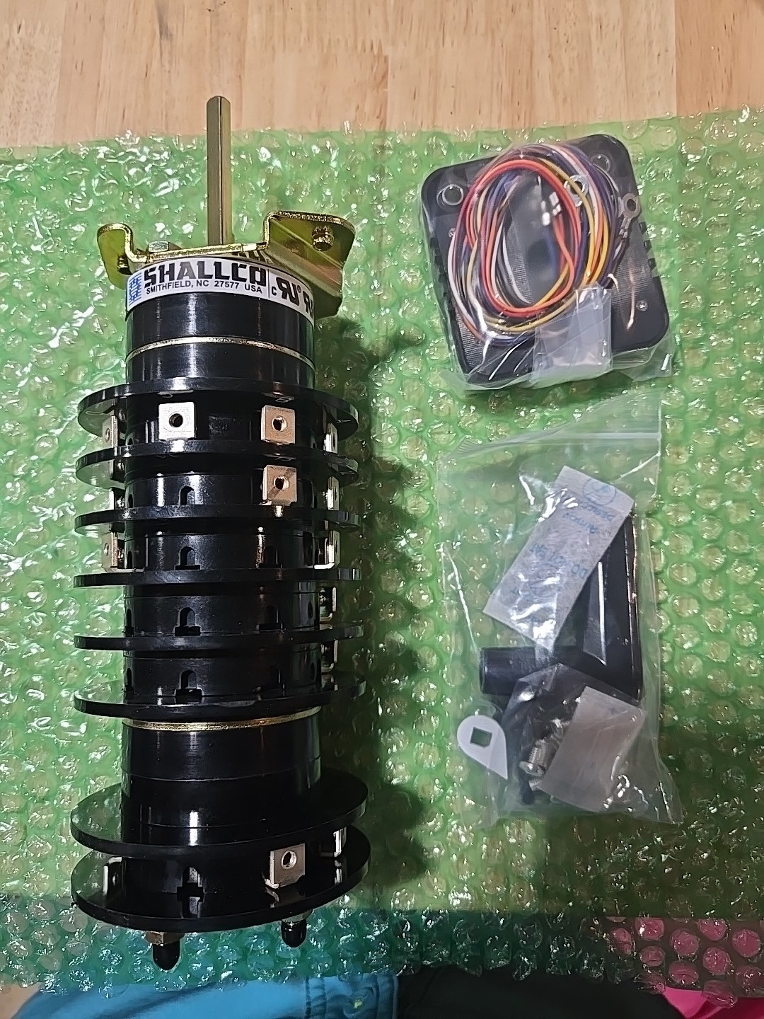 Shallco Series 26 Circuit Breaker Control Switch 2652D Rotary Lockout Shallco Series 26 Circuit Breaker Control Switch 2652D Rotary Lockout