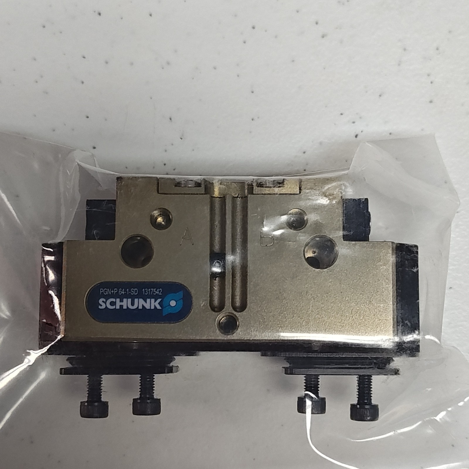 SCHUNK PGN-P-64-1-SD Pneumatic Grippers SCHUNK PGN-P-64-1-SD Pneumatic Grippers