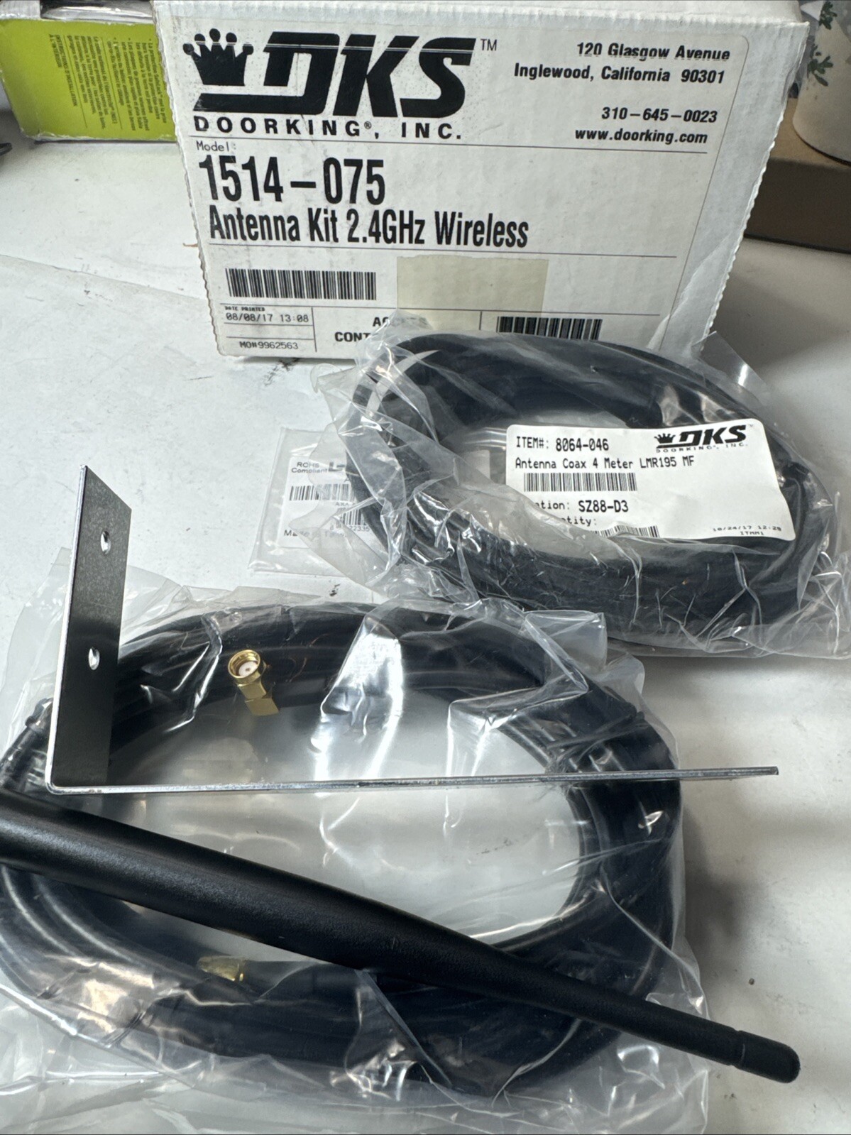 Doorking 1514-075 2.4 GHz Coax Antenna Kit New in box Doorking 1514-075 2.4 GHz Coax Antenna Kit New in box