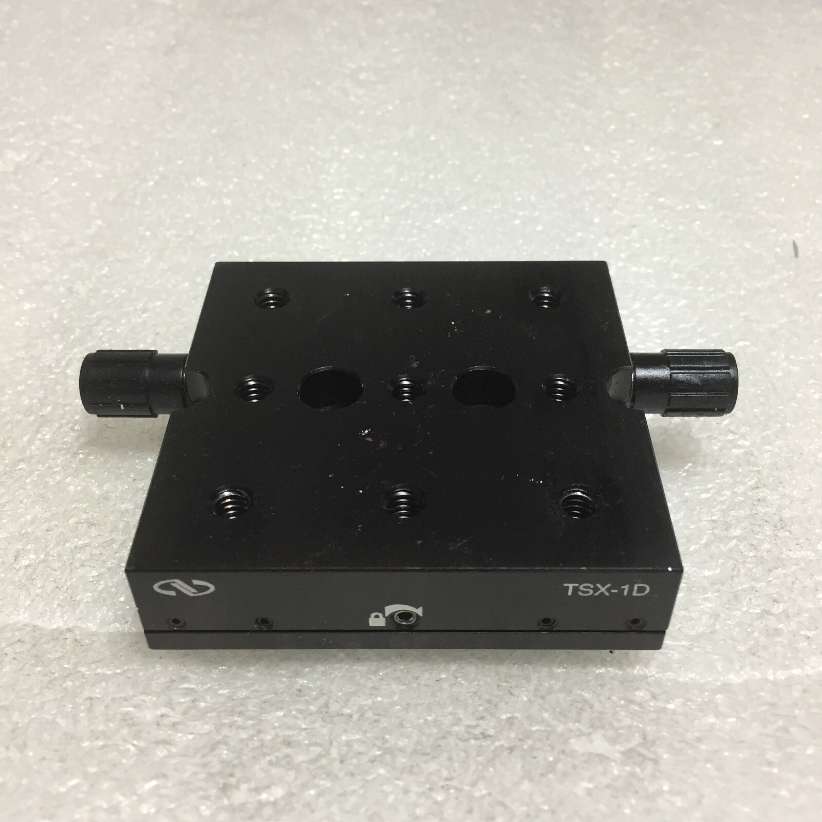 NEWPORT TSX-1D FAST-DRIVE DOVETAIL LINEAR STAGE, 1.0 INCH TRAVEL, 1/4-20 NEWPORT TSX-1D FAST-DRIVE DOVETAIL LINEAR STAGE, 1.0 INCH TRAVEL, 1/4-20