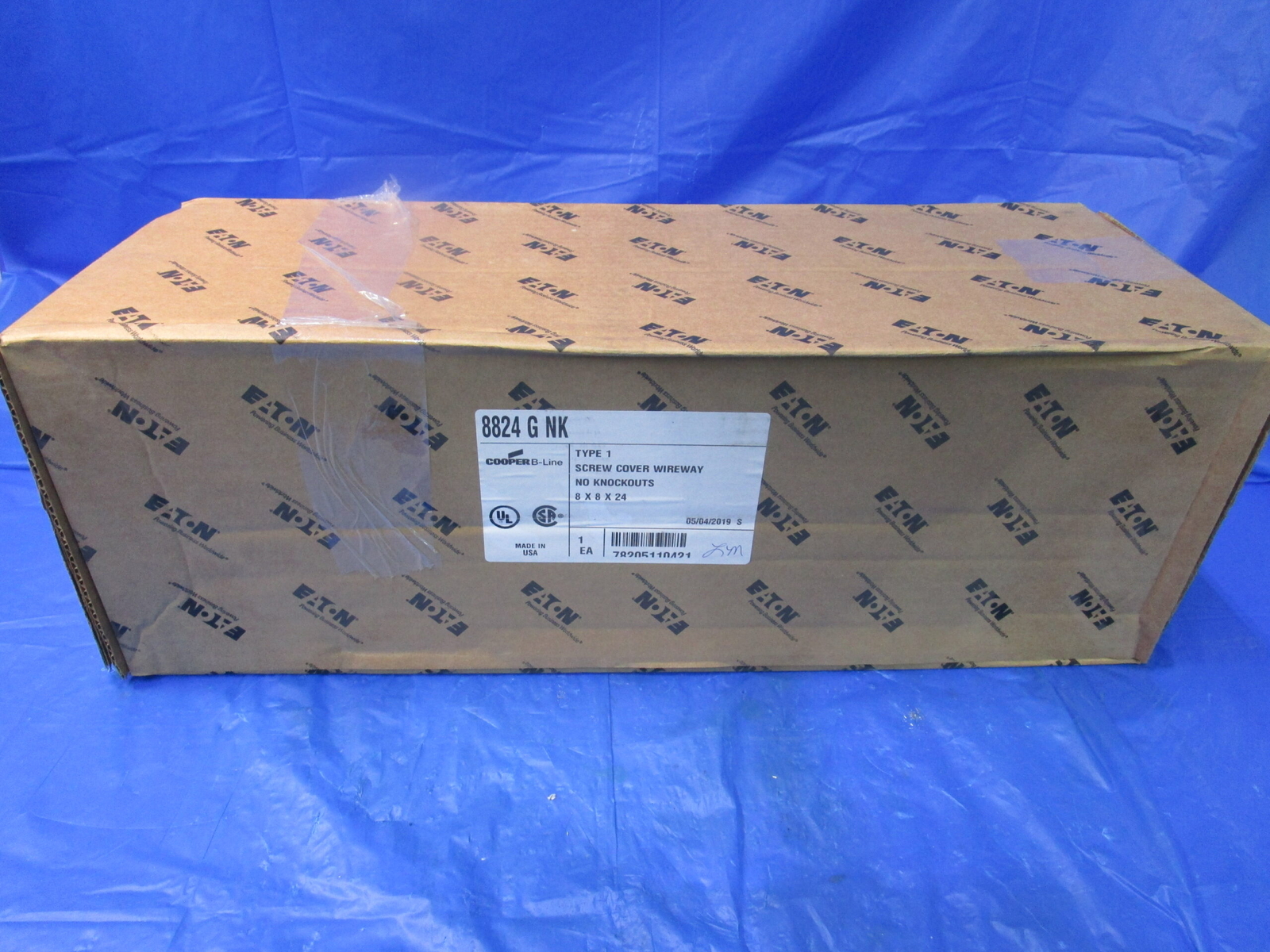 NIB COOPER B-LINE 8X8X24 SCREW COVER WIREWAY JUNCTION BOX ENCLOSURE 8824GNK NO K NIB COOPER B-LINE 8X8X24 SCREW COVER WIREWAY JUNCTION BOX ENCLOSURE 8824GNK NO K