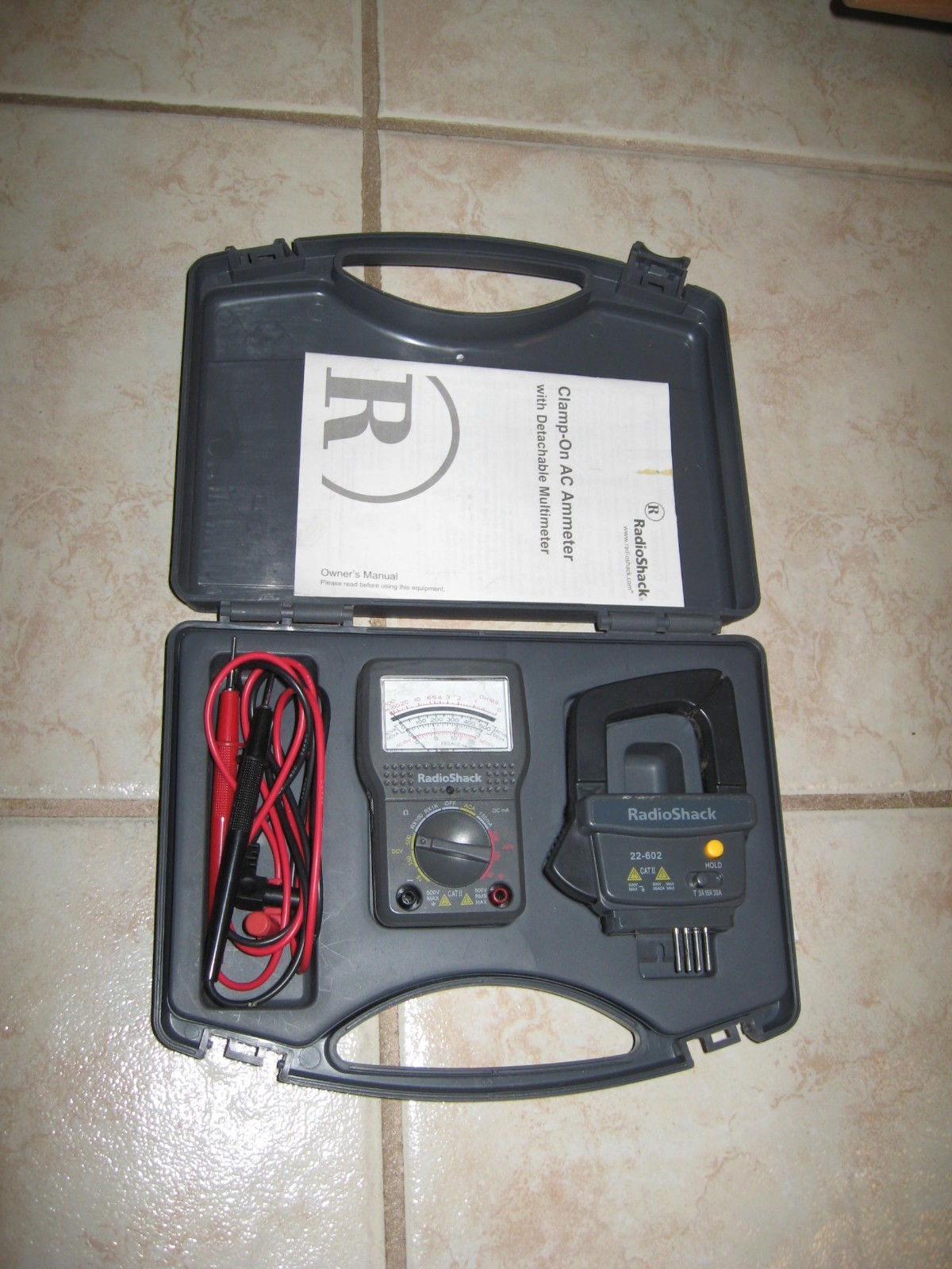 RadioShack Clamp-On AC Ammeter with Detachable Multimeter Model 22-602 With Case RadioShack Clamp-On AC Ammeter with Detachable Multimeter Model 22-602 With Case