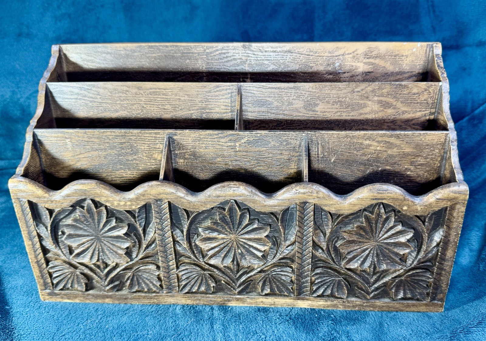 Vintage Lerner Melville Faux Wood Desk 3-Tier Organizer Indian Motif Mail Letter Vintage Lerner Melville Faux Wood Desk 3-Tier Organizer Indian Motif Mail Letter