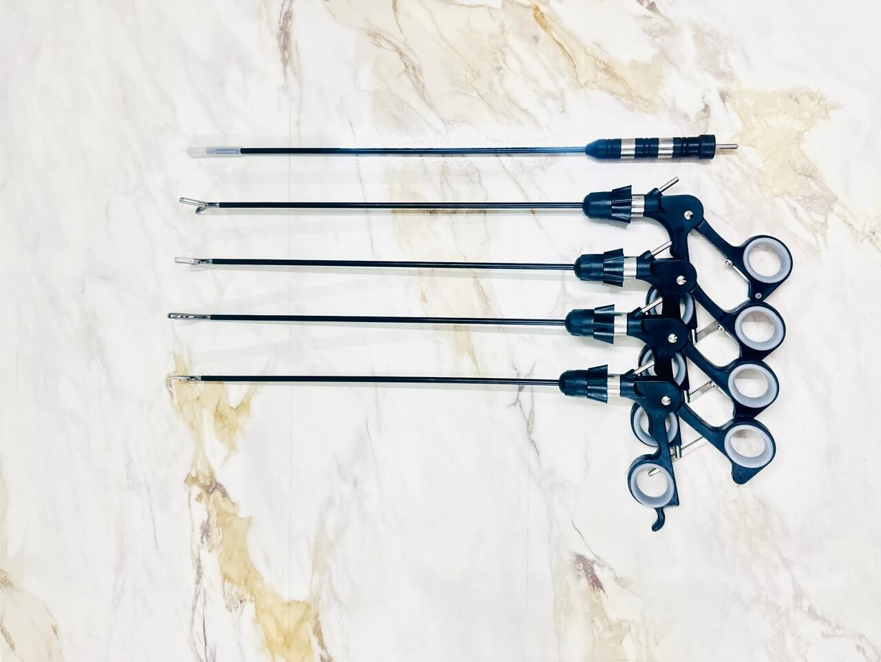 Laparoscopic L-Hook Fenestrated Maryland Grasper Instrument Laparoscopic L-Hook Fenestrated Maryland Grasper Instrument