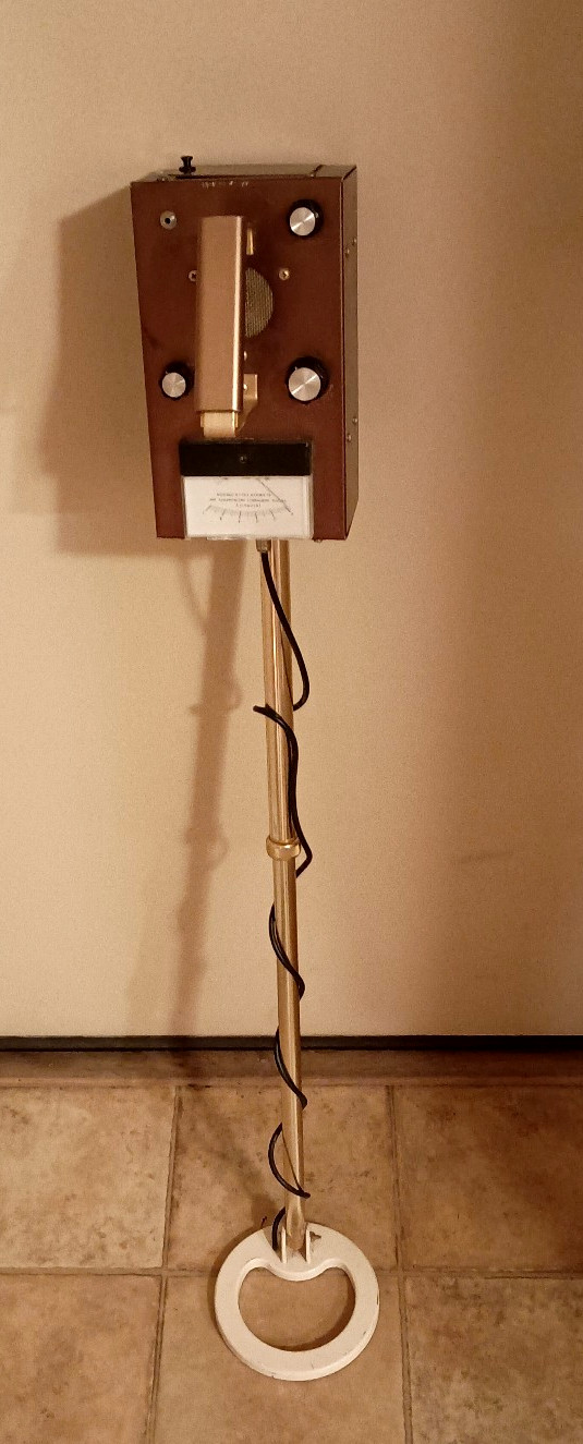 VINTAGE Pacific Northwest Instruments Bounty Hunter II Metal Detector SEE VIDEO