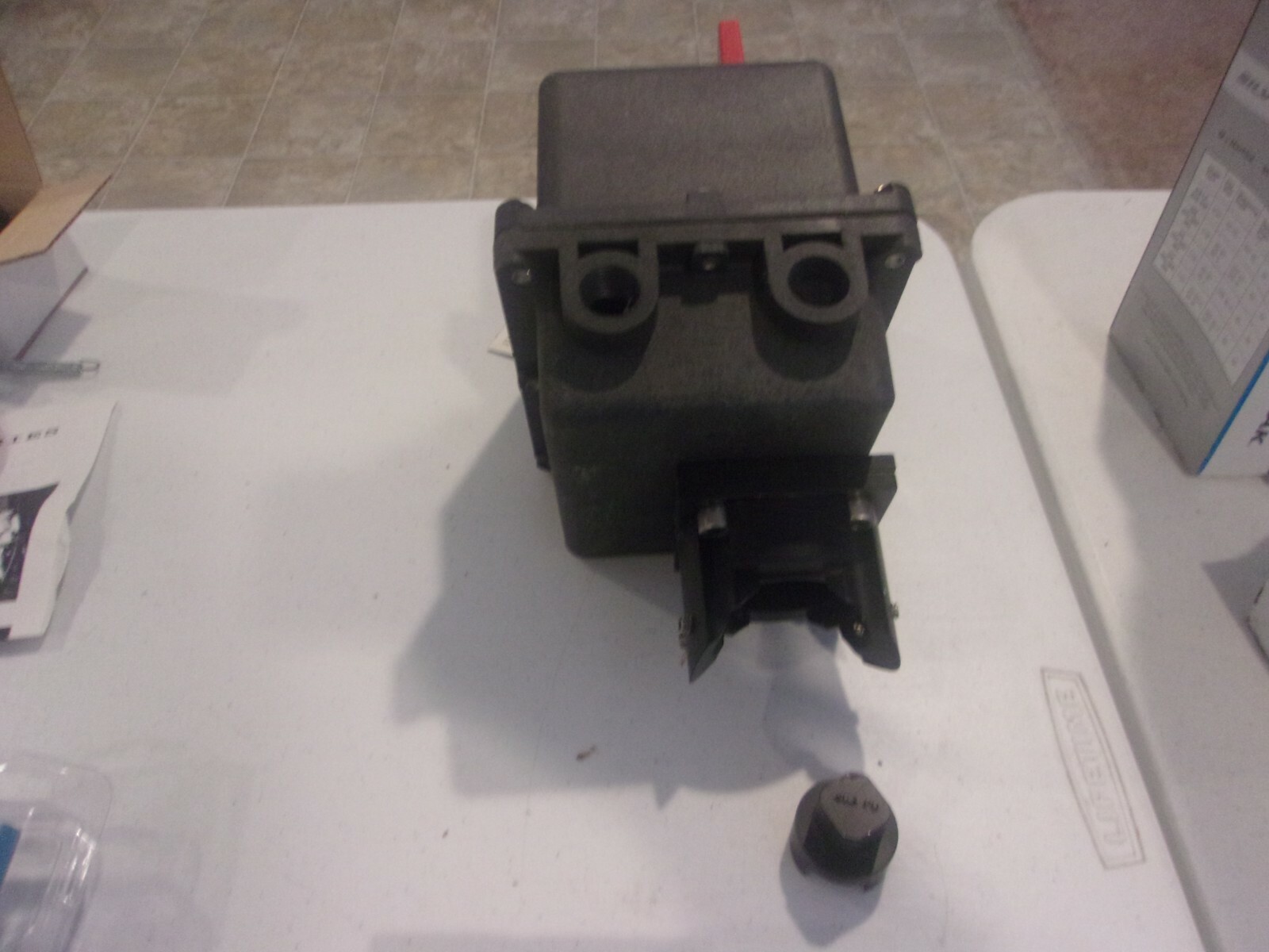 QUARTER MASTER ELECTRIC ACTUATOR A94WJ NO VALVE JUST THE TOP QUARTER MASTER ELECTRIC ACTUATOR A94WJ NO VALVE JUST THE TOP