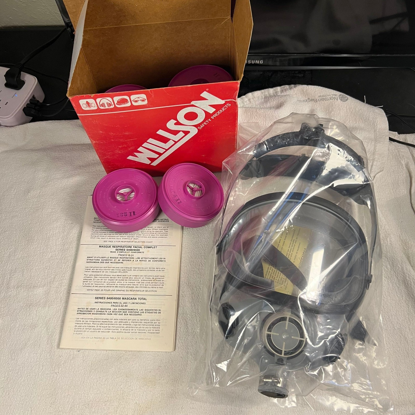 Willson Reusable Full Face Respirator Protection Gas Riot Mask + T40 HEPA Filter Willson Reusable Full Face Respirator Protection Gas Riot Mask + T40 HEPA Filter