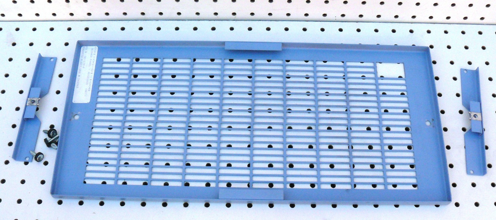 EQUIPTO Challenger Cabnt Blower Panel 031-00-01-1008 with mounting hdwe.  [H9V8]
