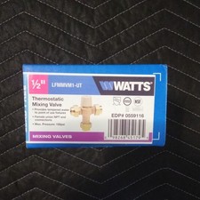 Watts LFMMVM1-UT Thermostatic Mixing Valve 1/2 in NPT Brass 150 psi picture