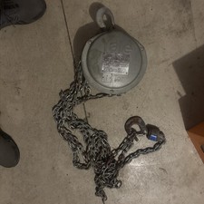 Vintage 1974 Yale 1-Ton Manual Chain Hoist / Spur Geared Block - Model 950-C picture