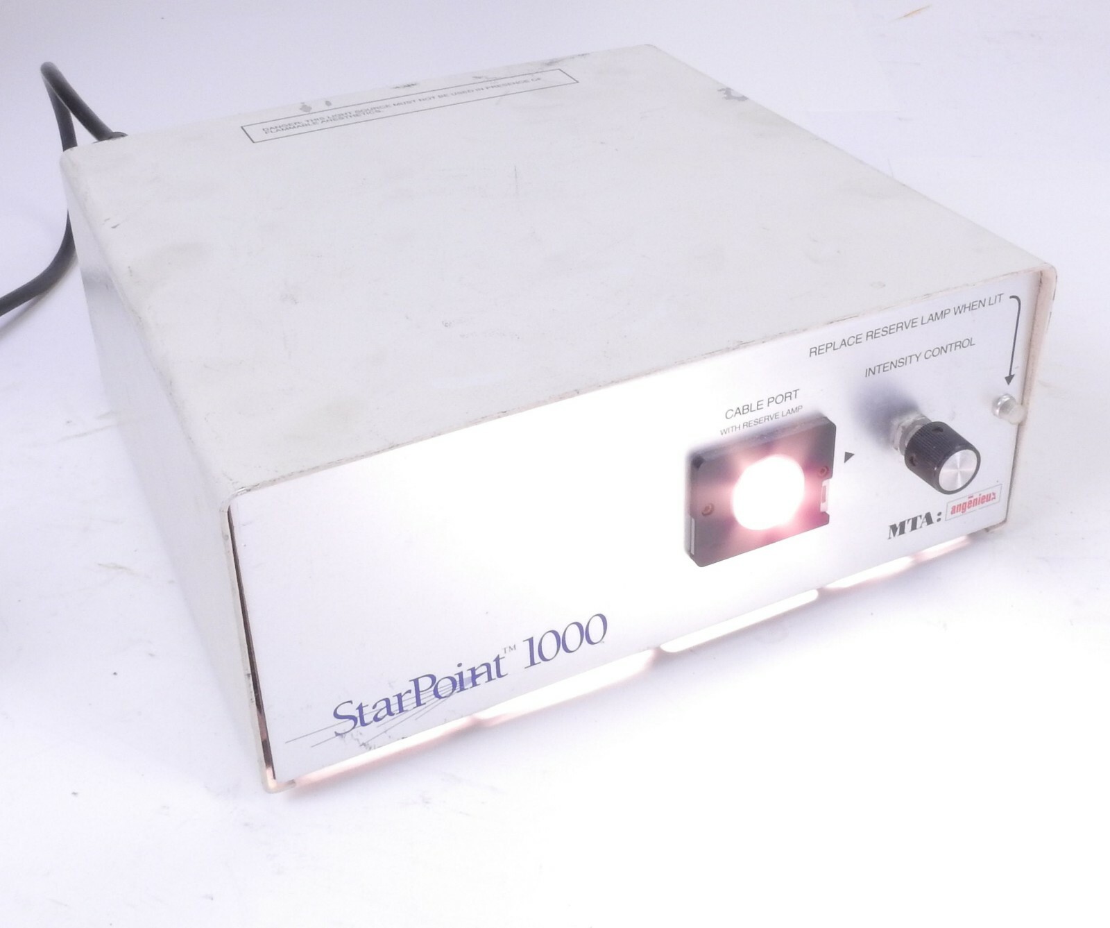 QED Medical Starpoint 1000 Endoscope Light Source Model 20029 w dual Spare Light QED Medical Starpoint 1000 Endoscope Light Source Model 20029 w dual Spare Light