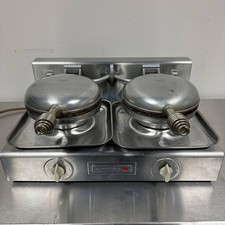 Vintage Wells Commercial Cooking Double Waffle Baker - Model L-12 (Tested / Work picture