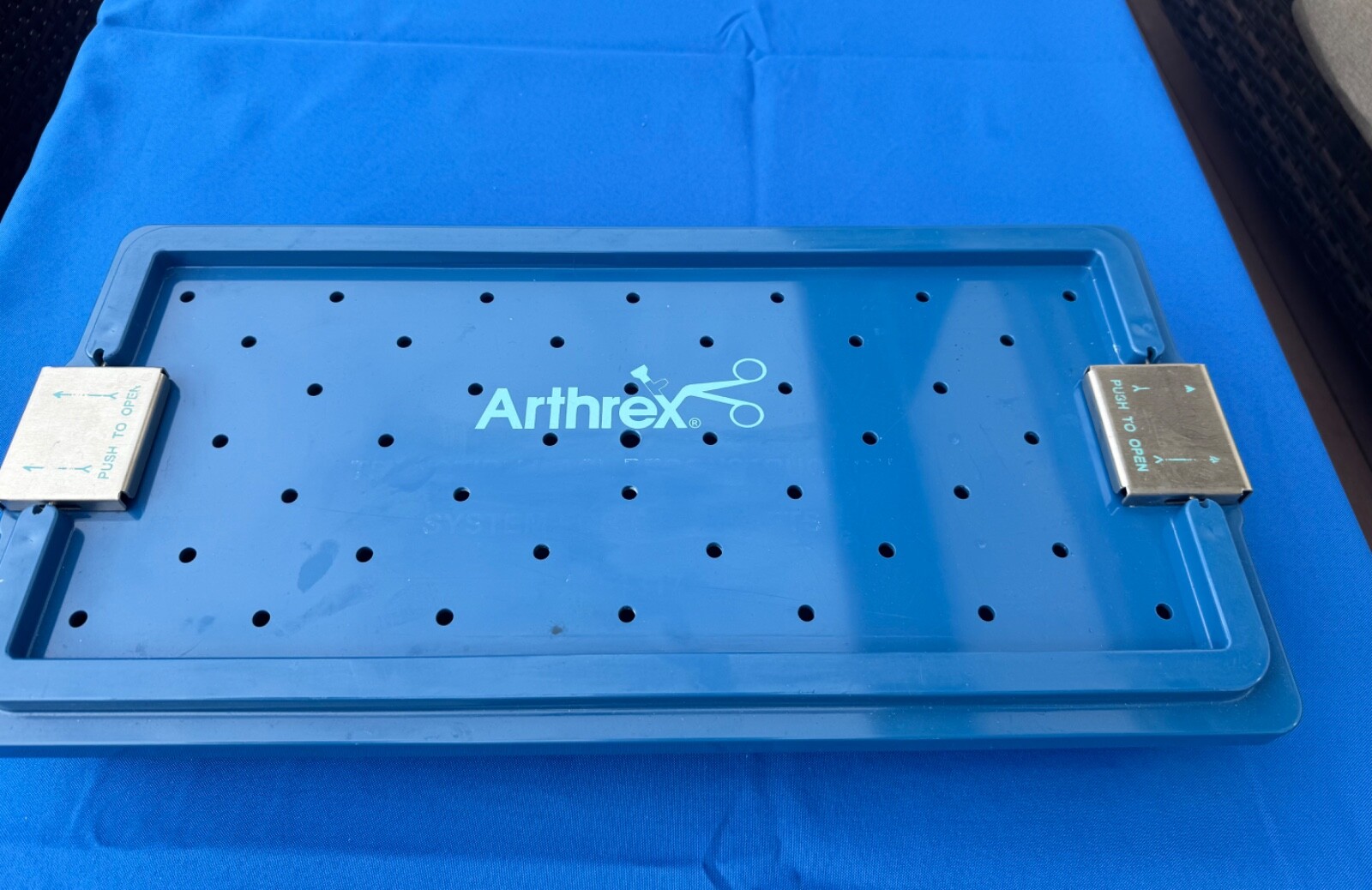 Arthrex WishBone Hip Instrument Set Arthrex WishBone Hip Instrument Set