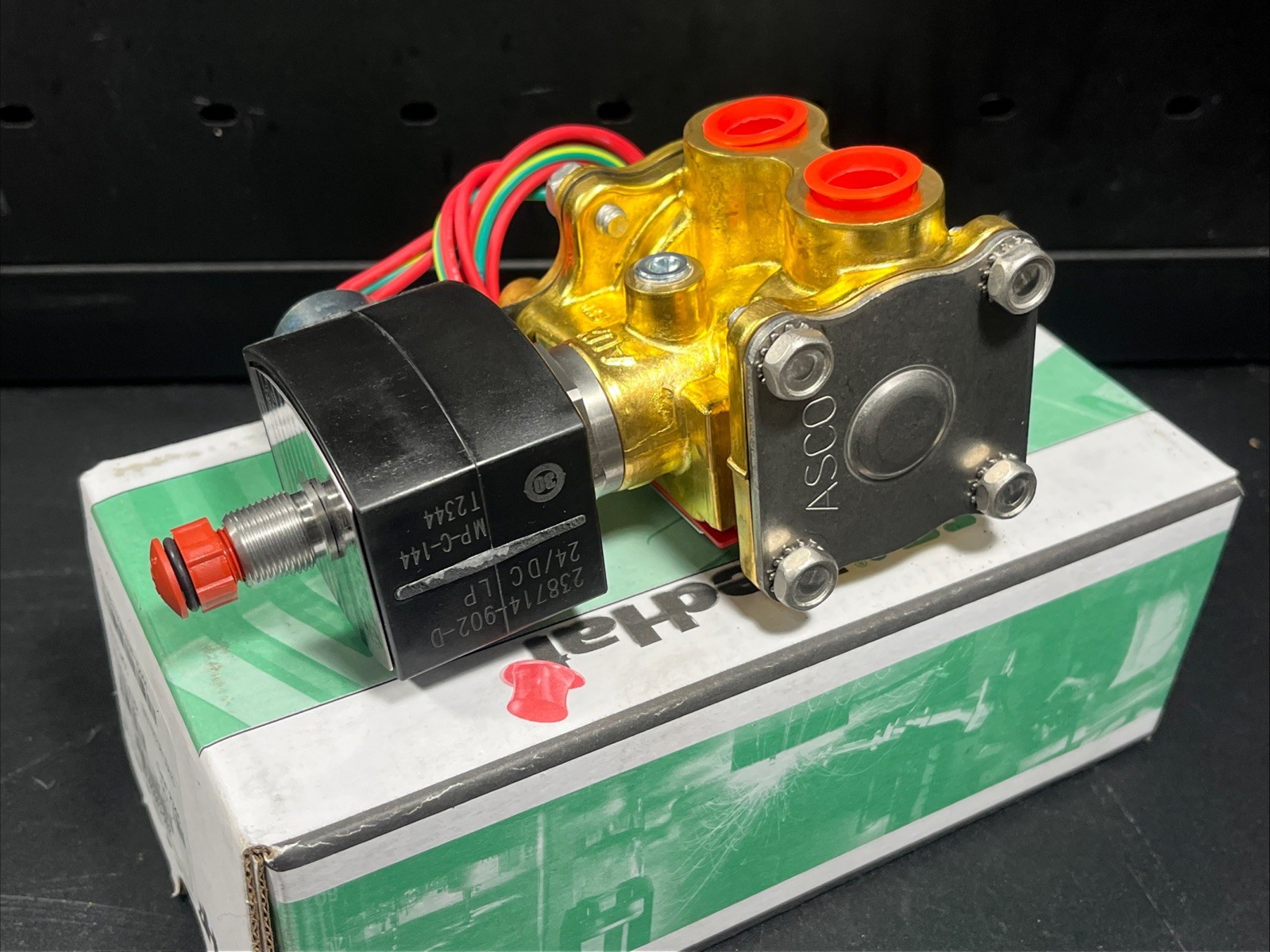 ASCO REDHAT 3 WAY VALVE solenoid EFX8316G303MF15444 24 VDC MX171 1/2 NC ASCO REDHAT 3 WAY VALVE solenoid EFX8316G303MF15444 24 VDC MX171 1/2 NC