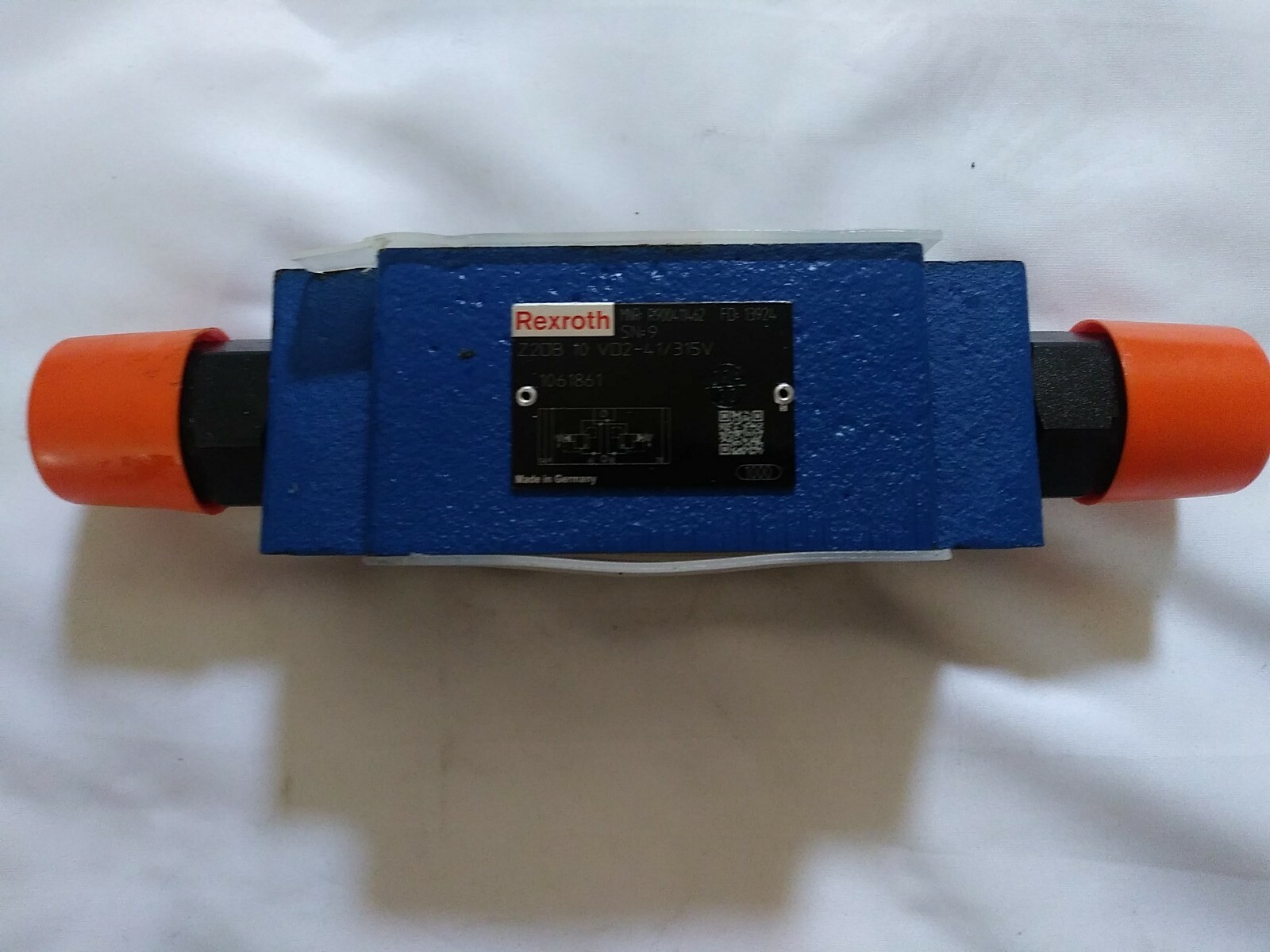 Directional Control Valve Rexroth R900411462 1061861 New Open Box Directional Control Valve Rexroth R900411462 1061861 New Open Box