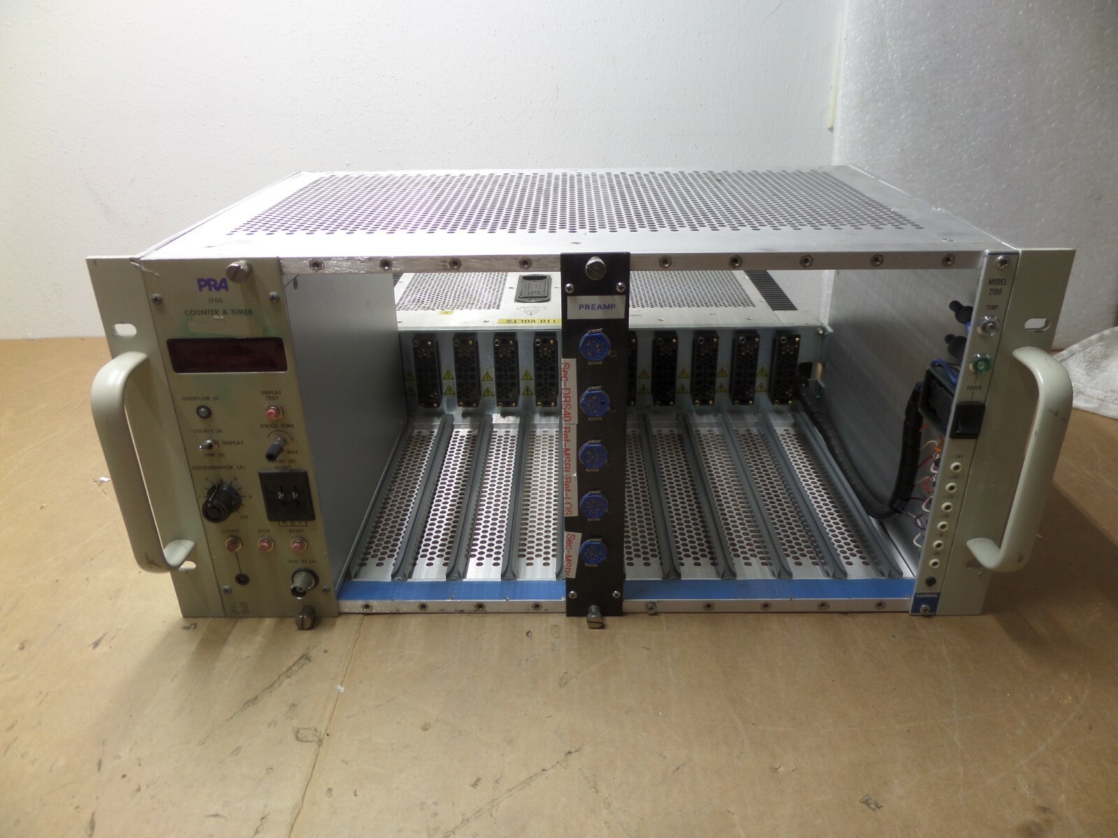 Canberra 2100-1 Chassis w/ Power Supply, PRA 1706