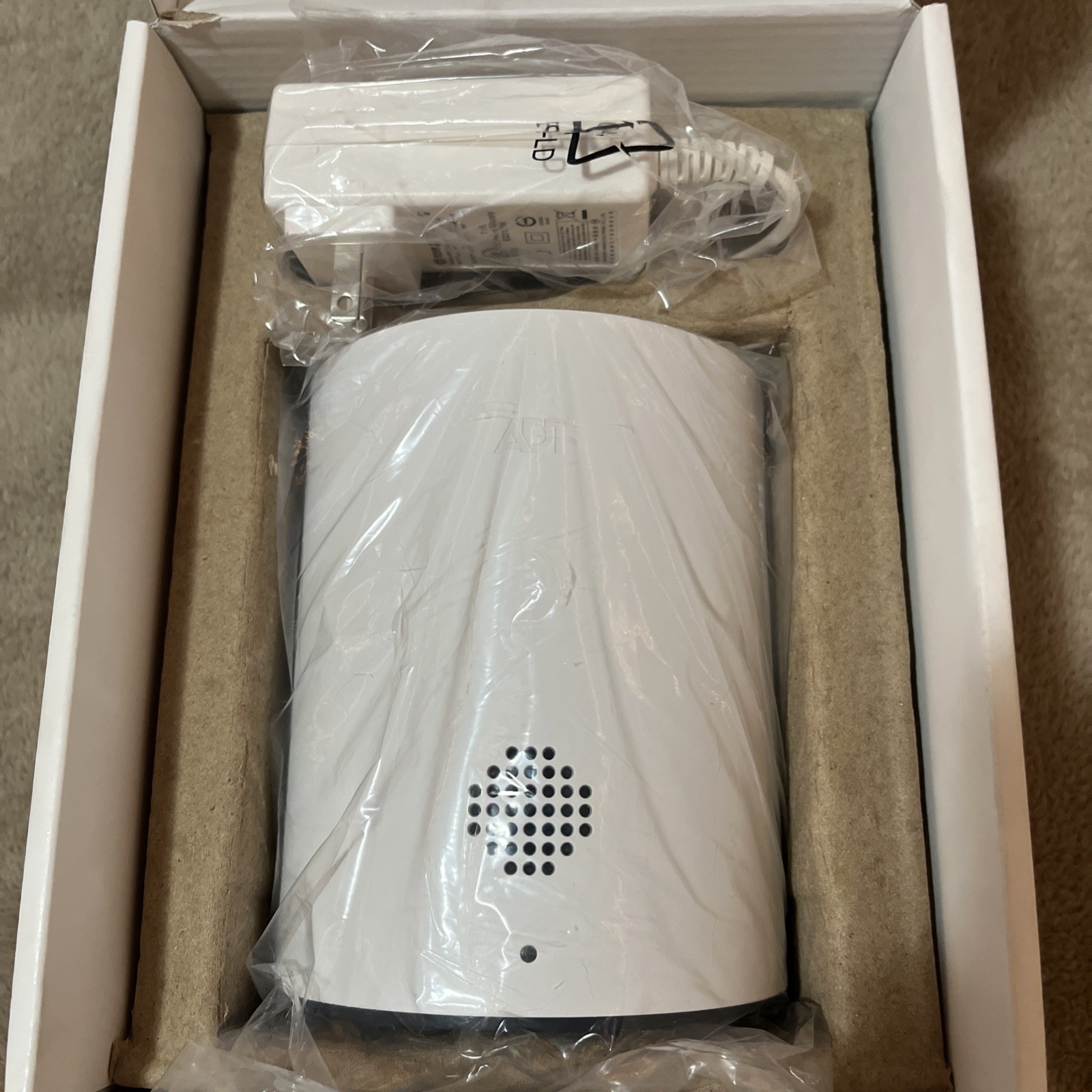 **BRAND NEW** ADT Base 502R0-01-WH **BRAND NEW** ADT Base 502R0-01-WH