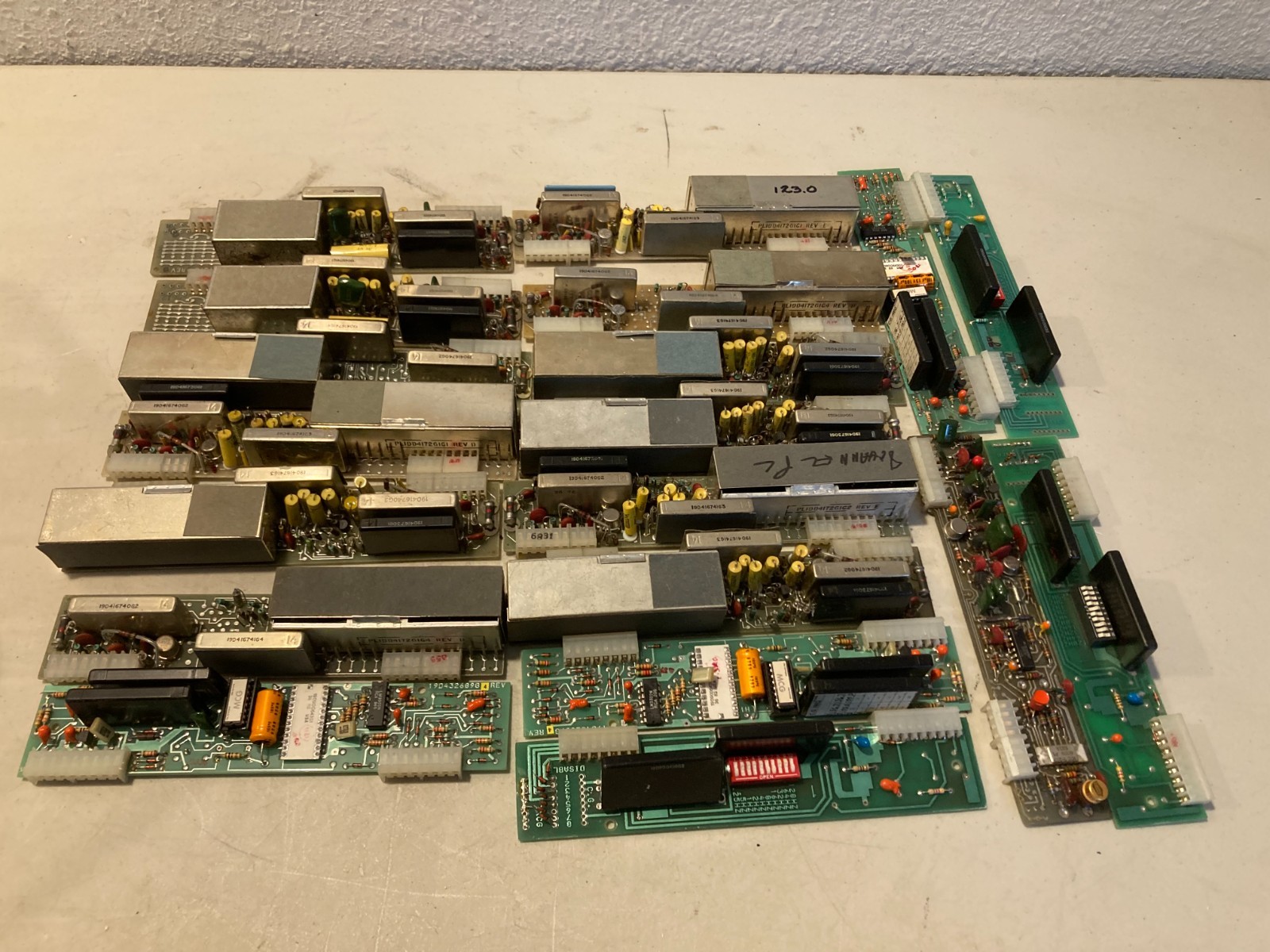 Vintage GE General Electric Radio Circuit PCB Board Assembly Bulk Lot Vintage GE General Electric Radio Circuit PCB Board Assembly Bulk Lot
